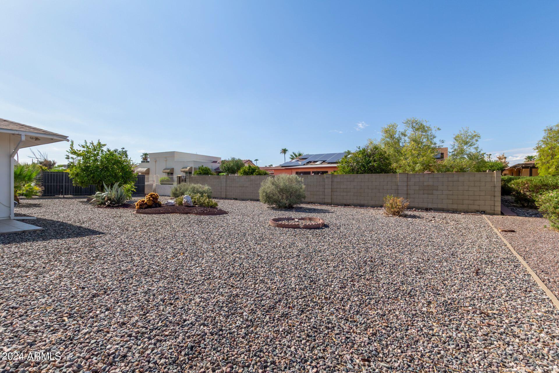 12432 W SPRING RIDGE Drive