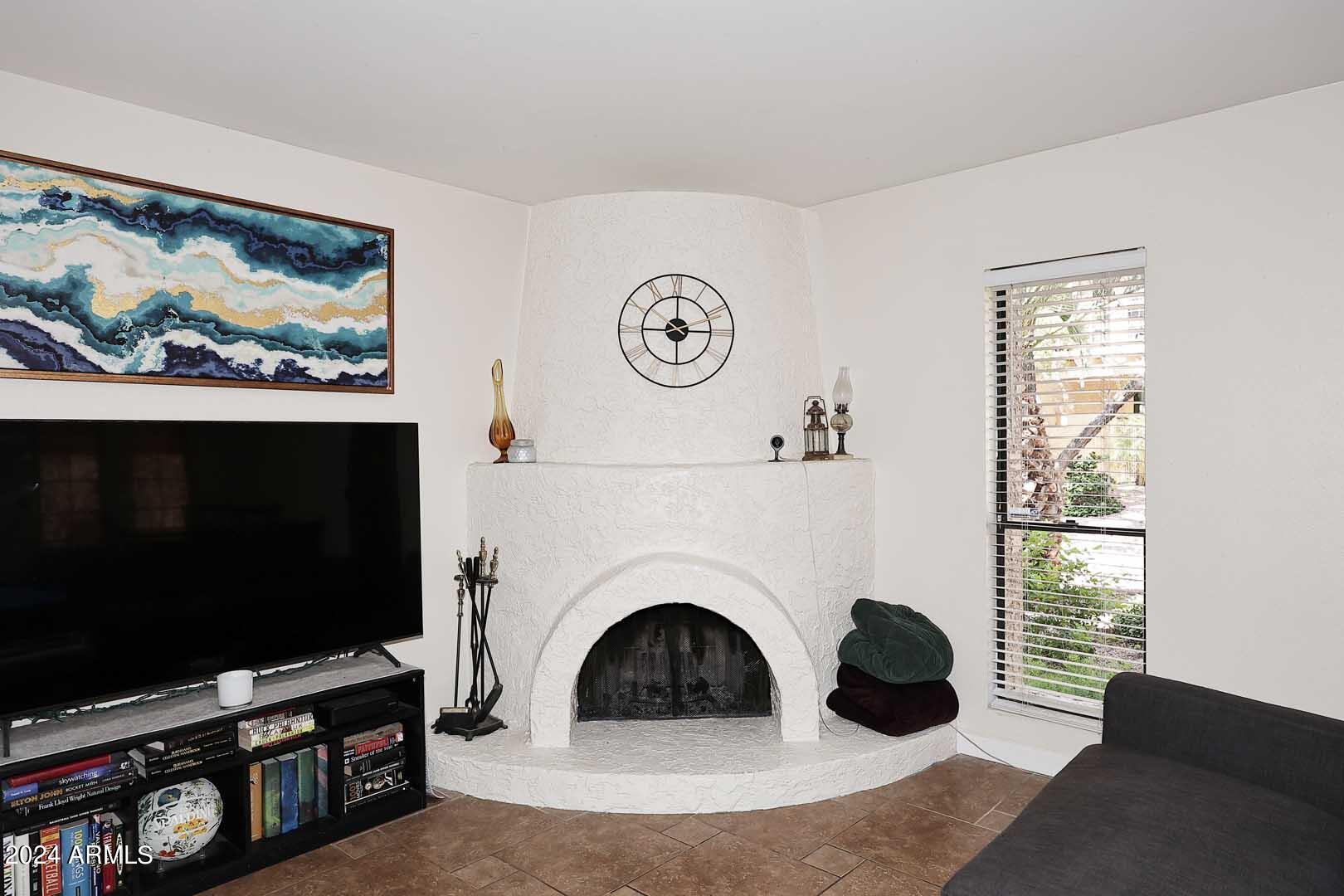 10422 N 11TH Place, 3