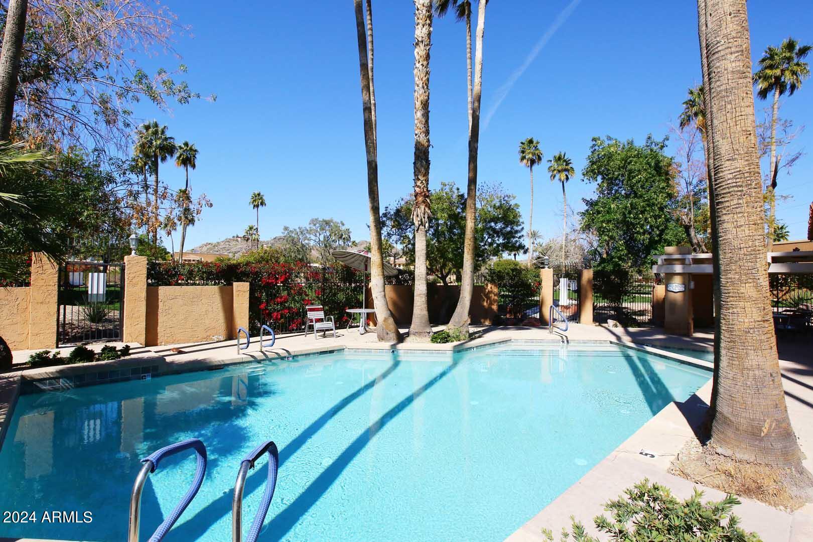 10422 N 11TH Place, 3