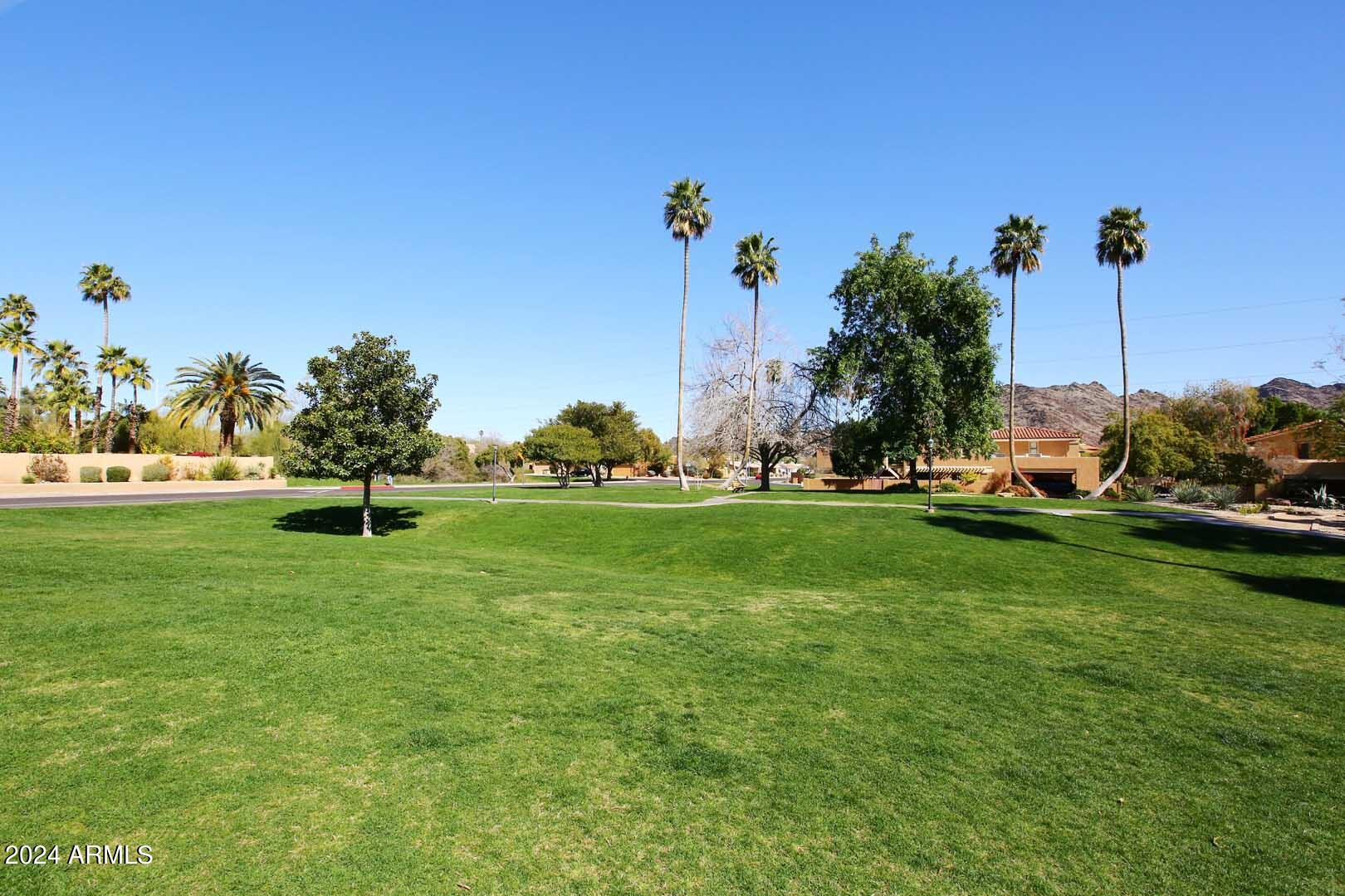 10422 N 11TH Place, 3