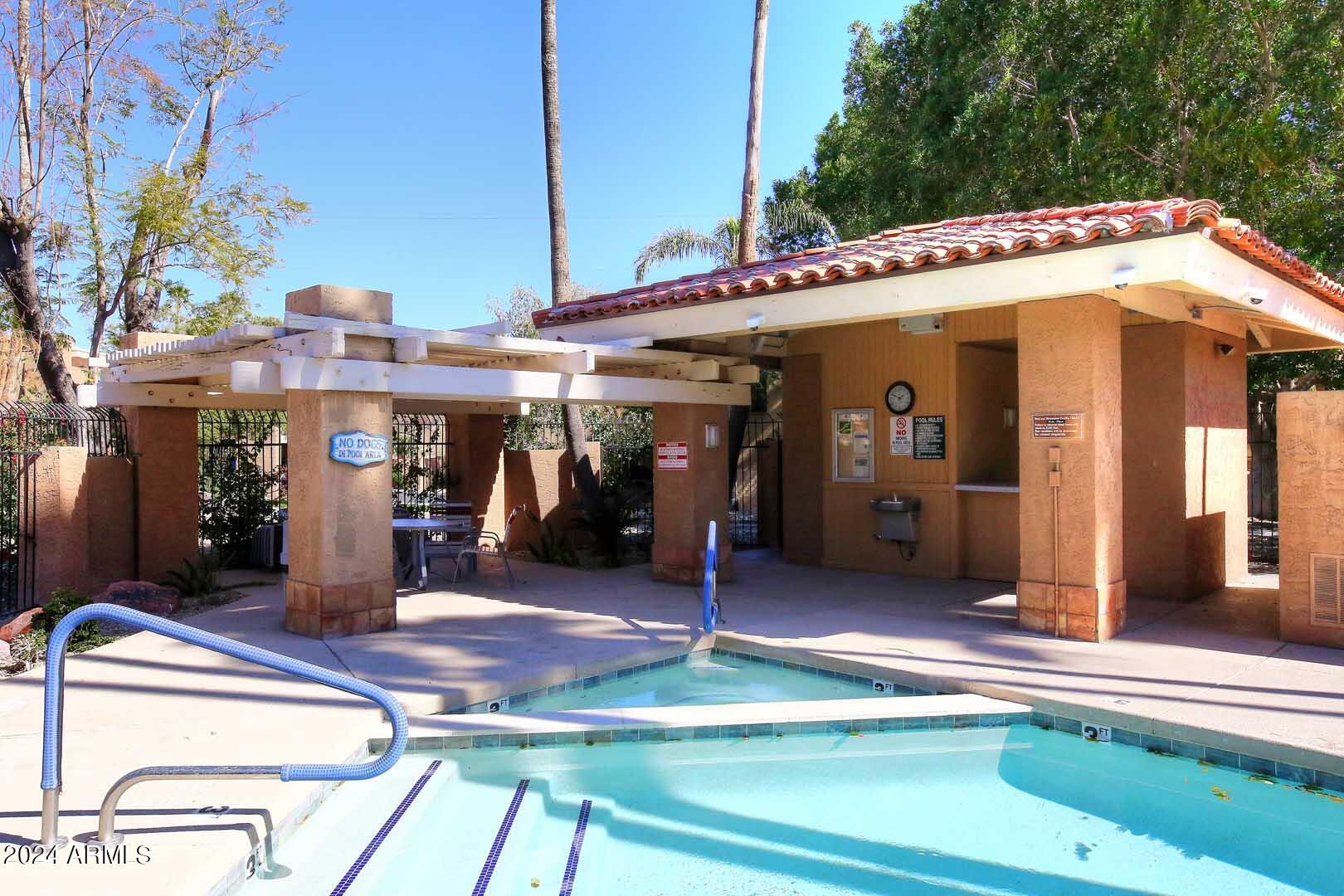 10422 N 11TH Place, 3