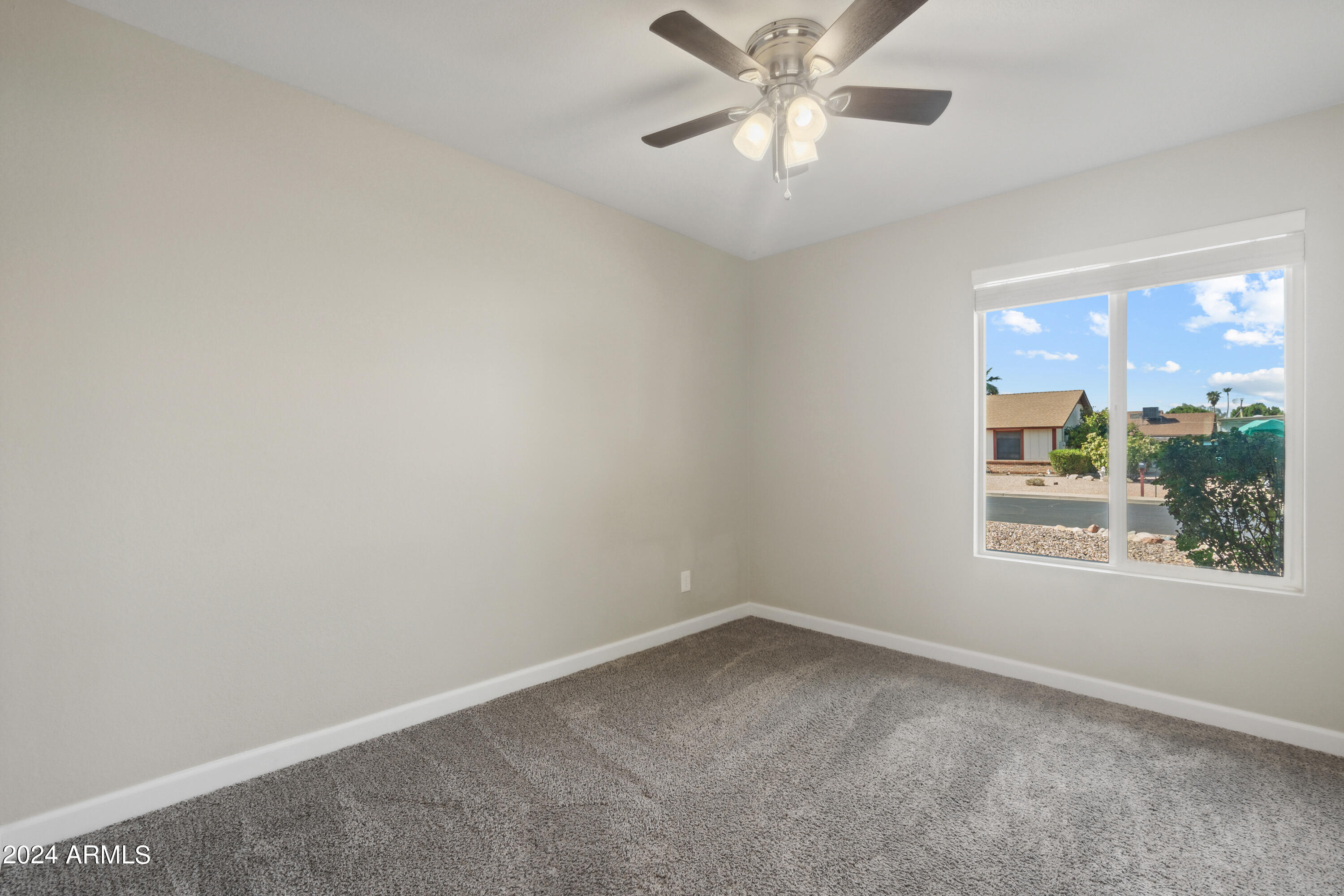 847 E HACKAMORE Street