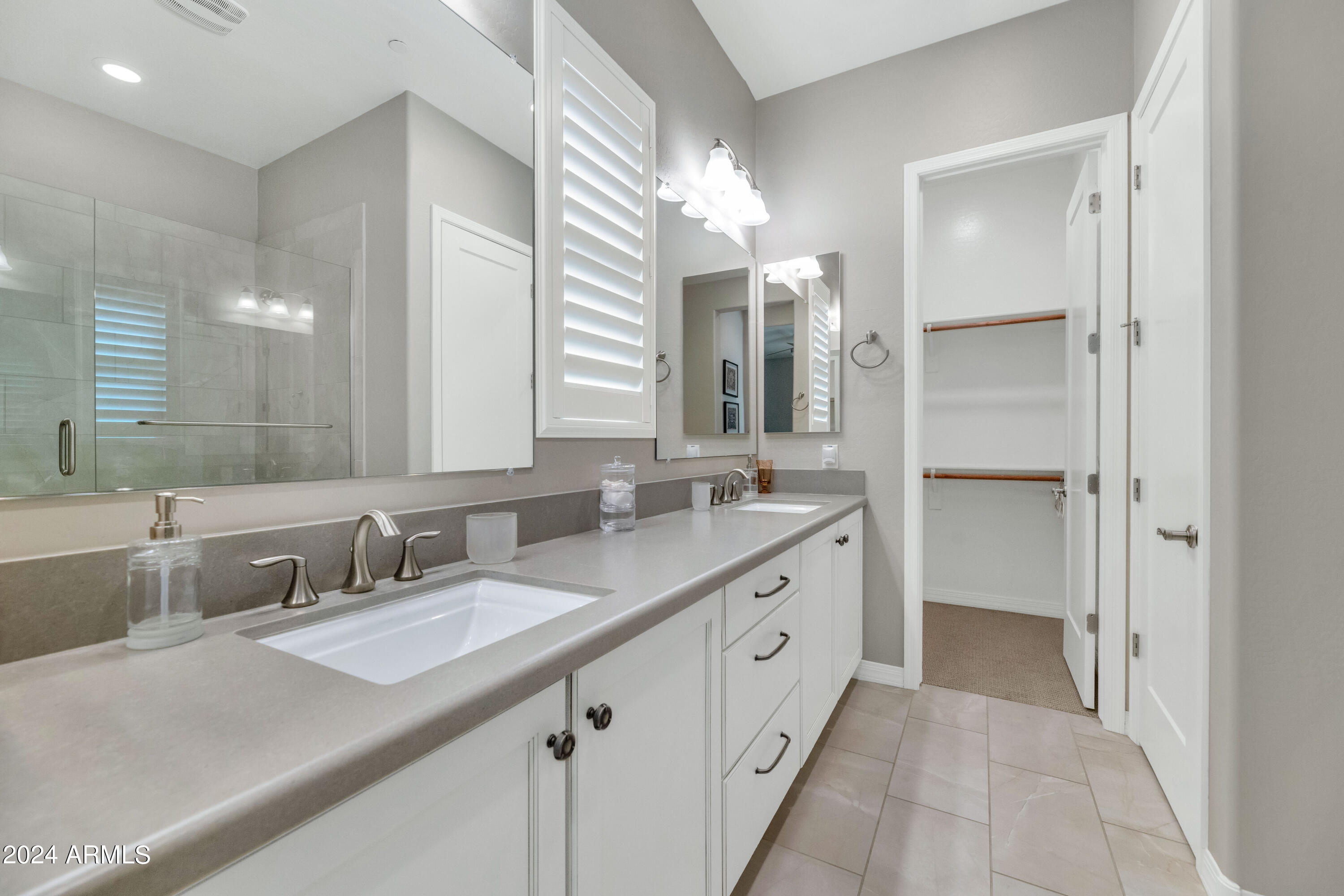 7487 E CASITAS DEL RIO Drive