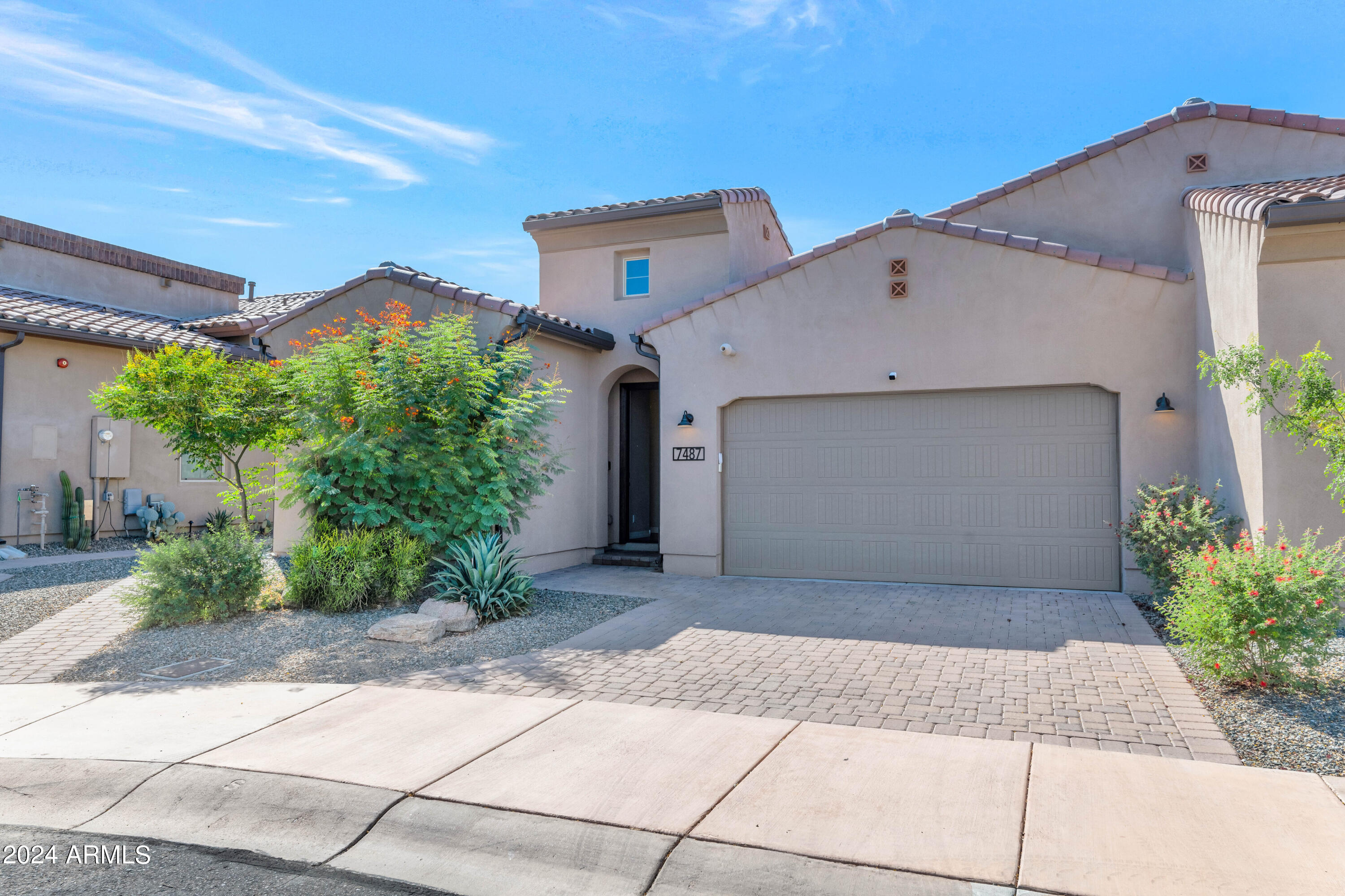 7487 E CASITAS DEL RIO Drive