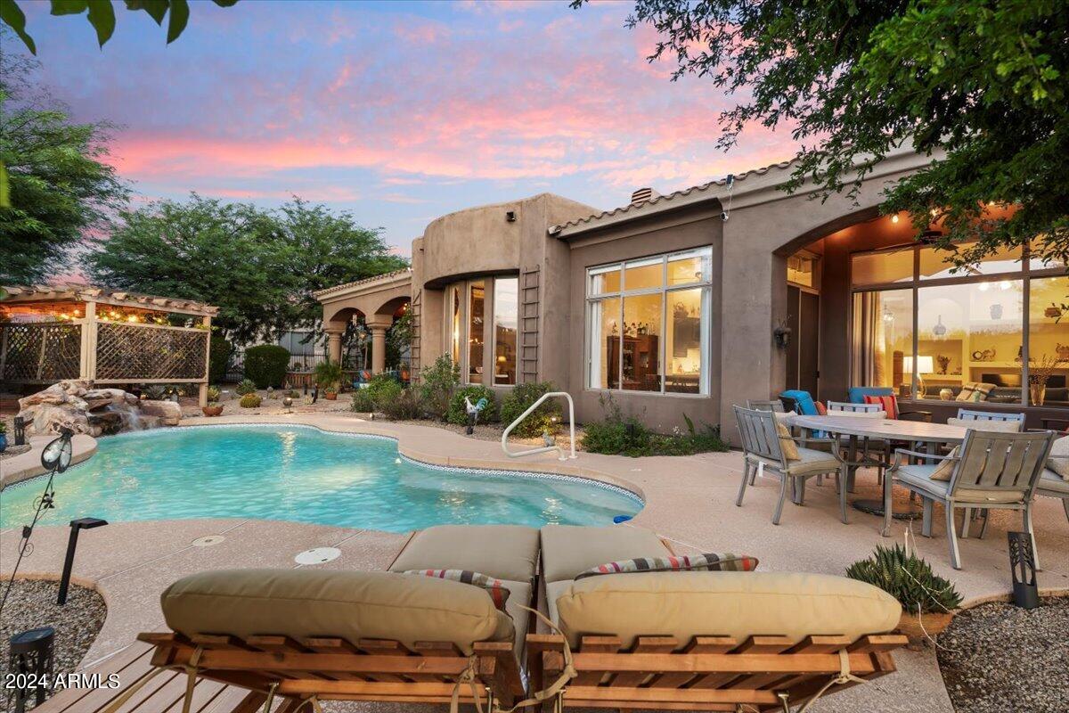 10154 E HAPPY HOLLOW Drive