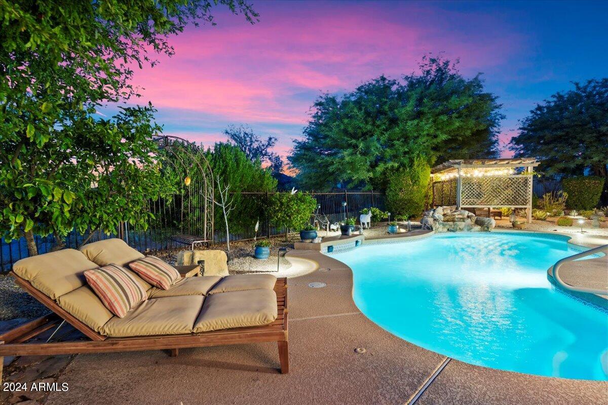 10154 E HAPPY HOLLOW Drive
