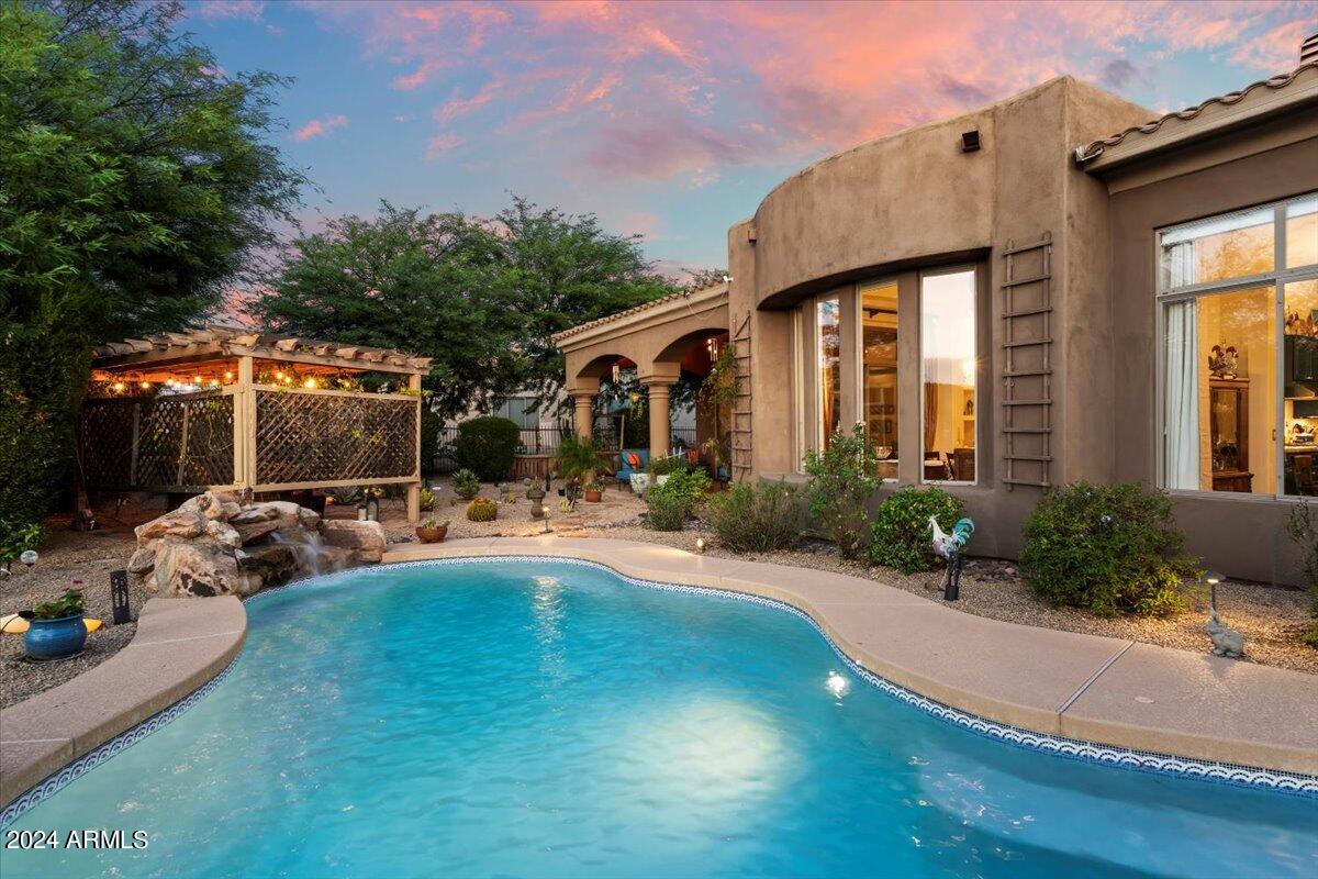 10154 E HAPPY HOLLOW Drive