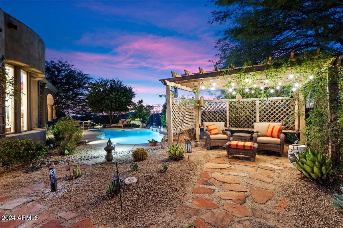10154 E HAPPY HOLLOW Drive