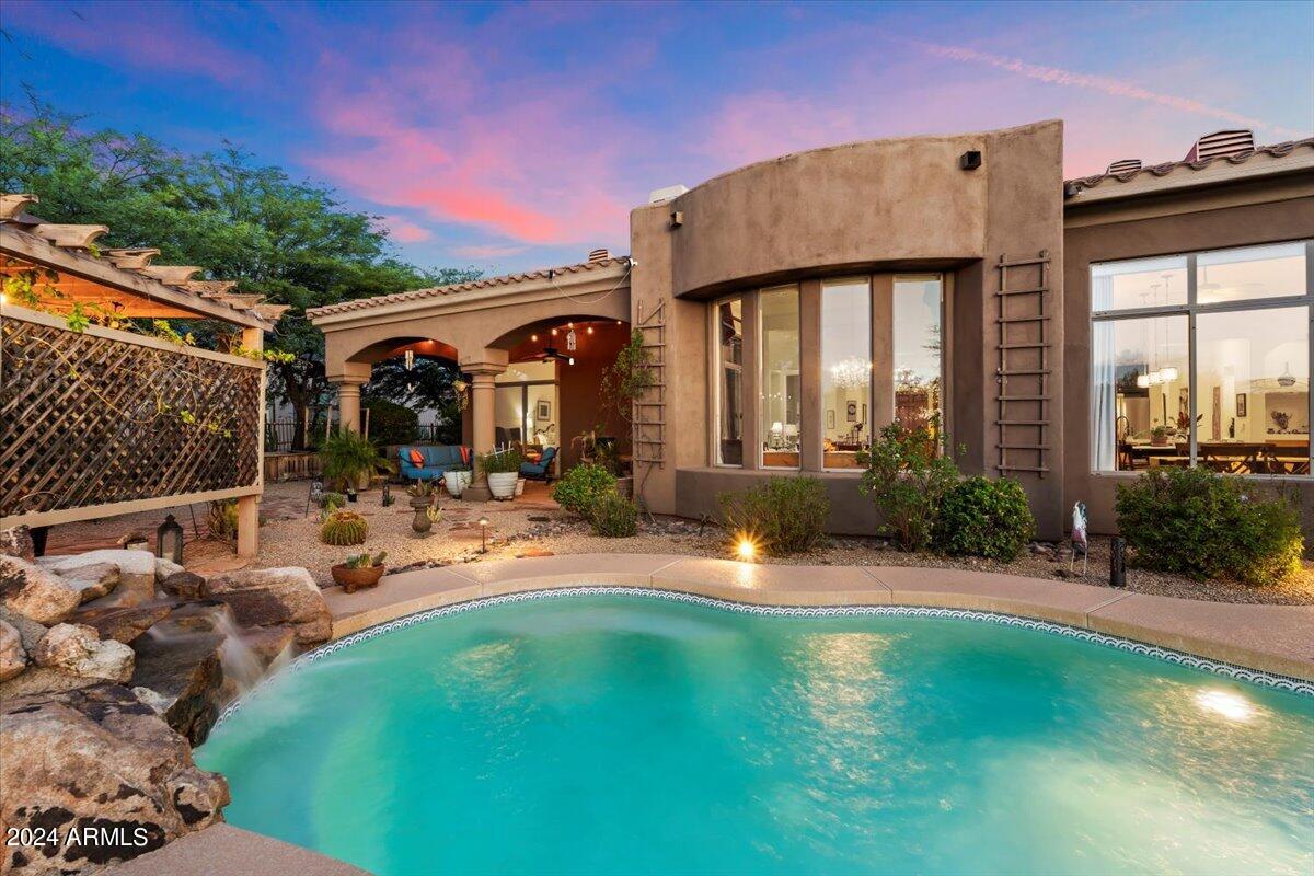 10154 E HAPPY HOLLOW Drive