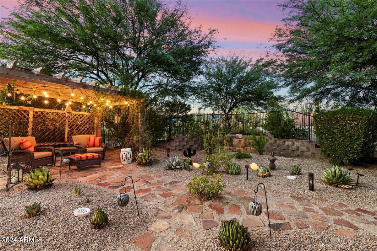 10154 E HAPPY HOLLOW Drive