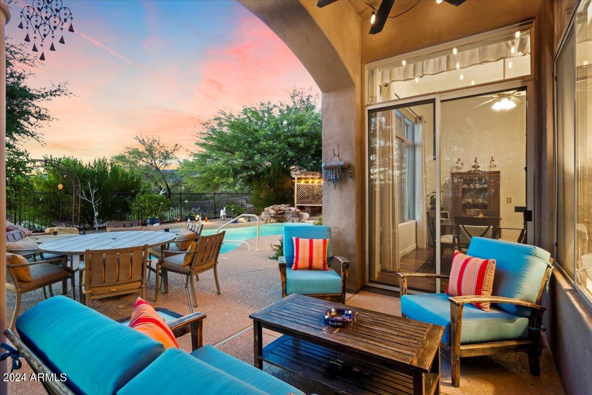 10154 E HAPPY HOLLOW Drive