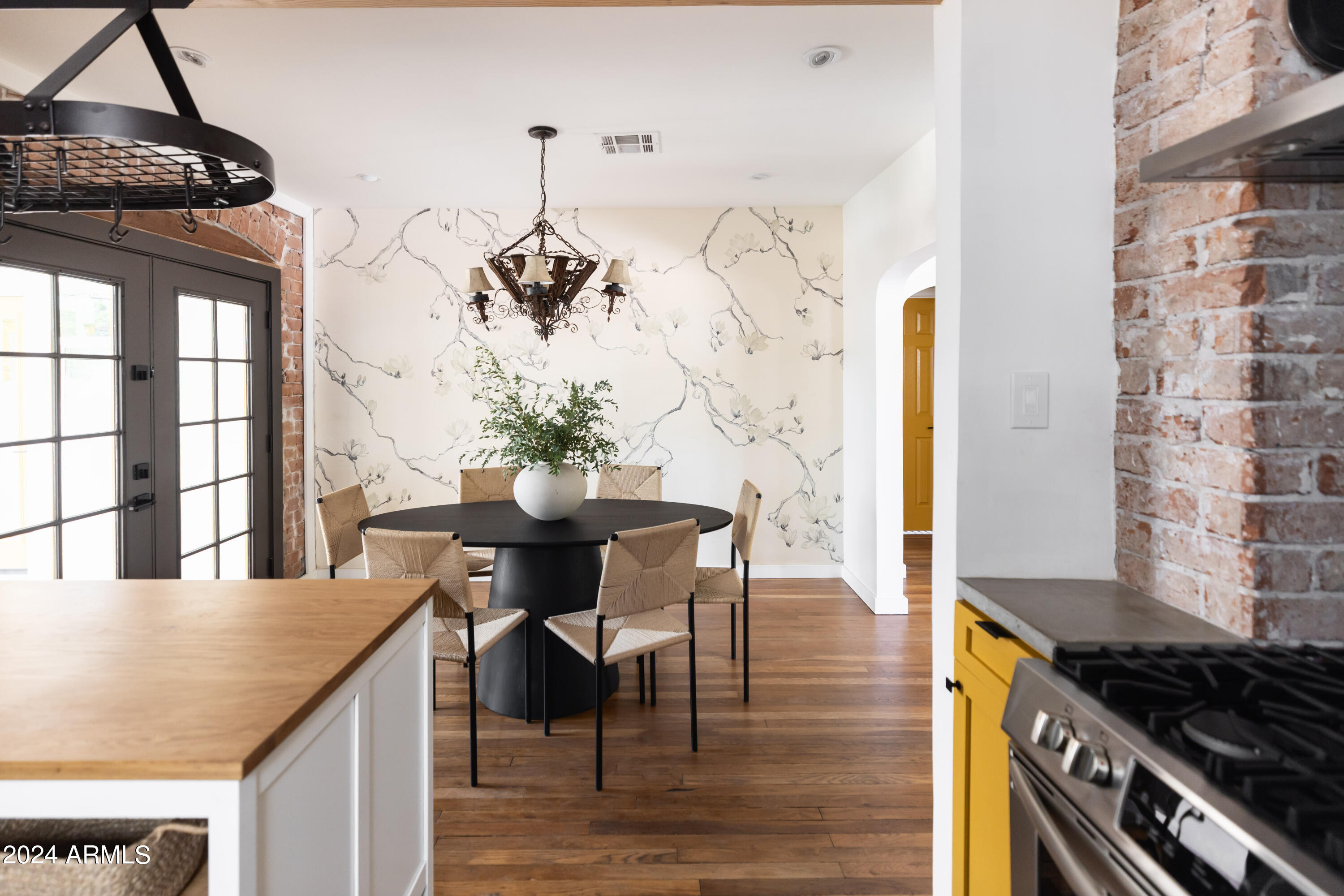 1509 W LYNWOOD Street