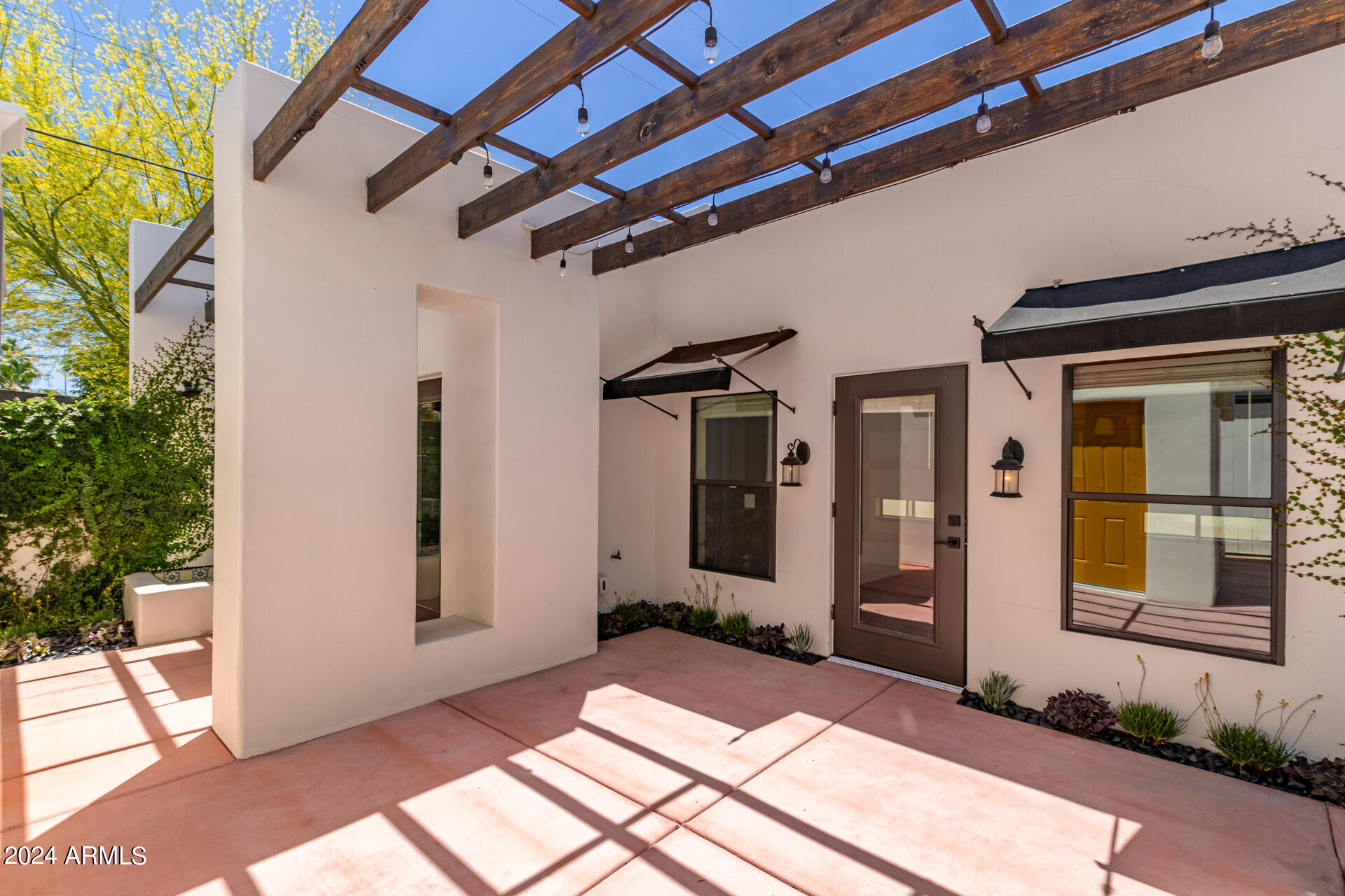 1509 W LYNWOOD Street