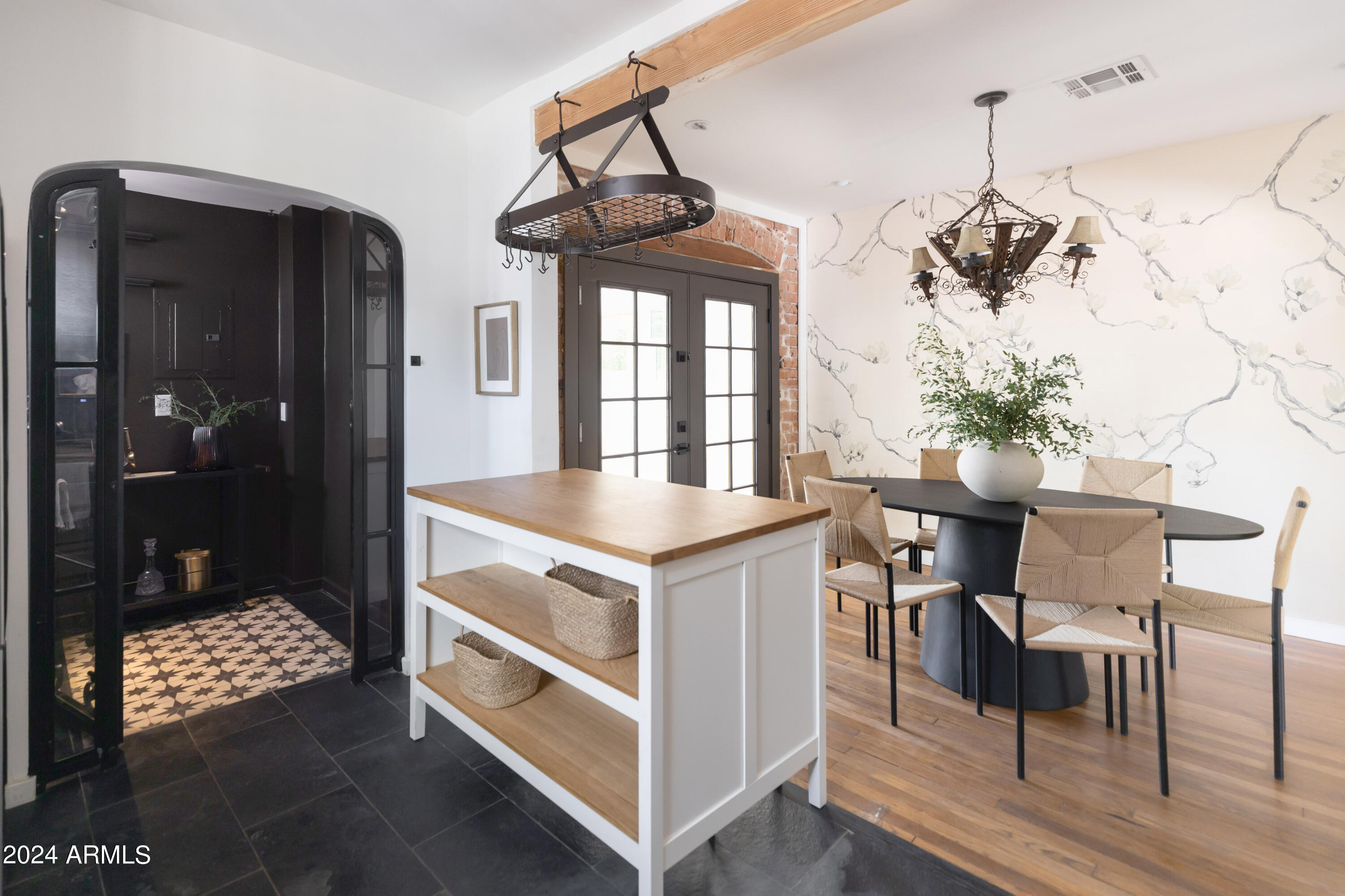 1509 W LYNWOOD Street