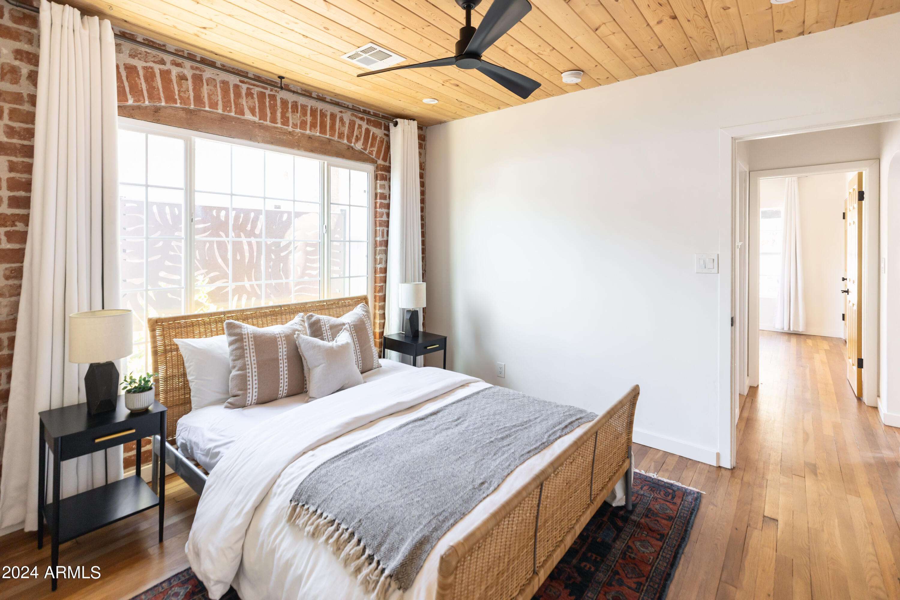 1509 W LYNWOOD Street