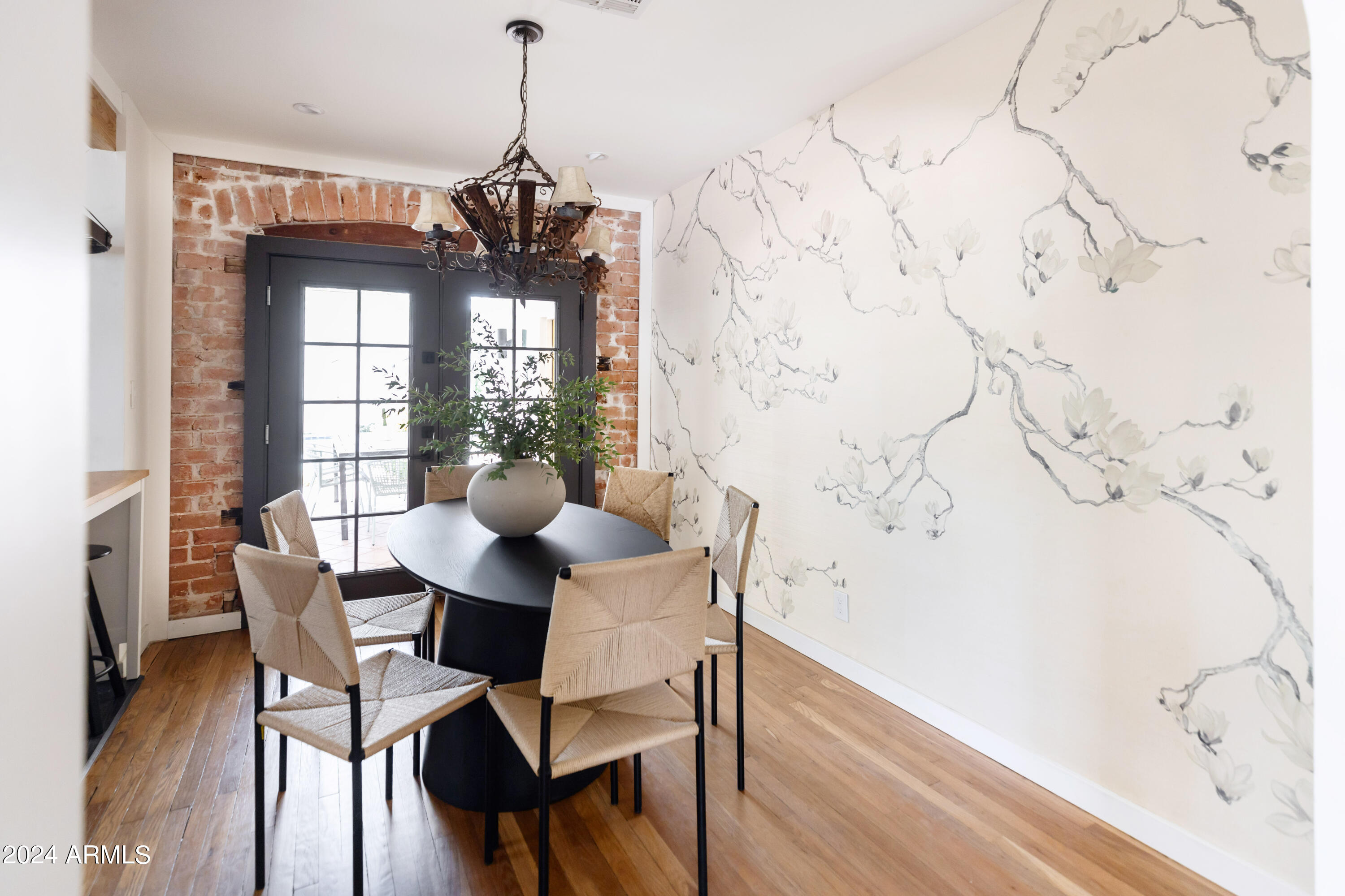 1509 W LYNWOOD Street