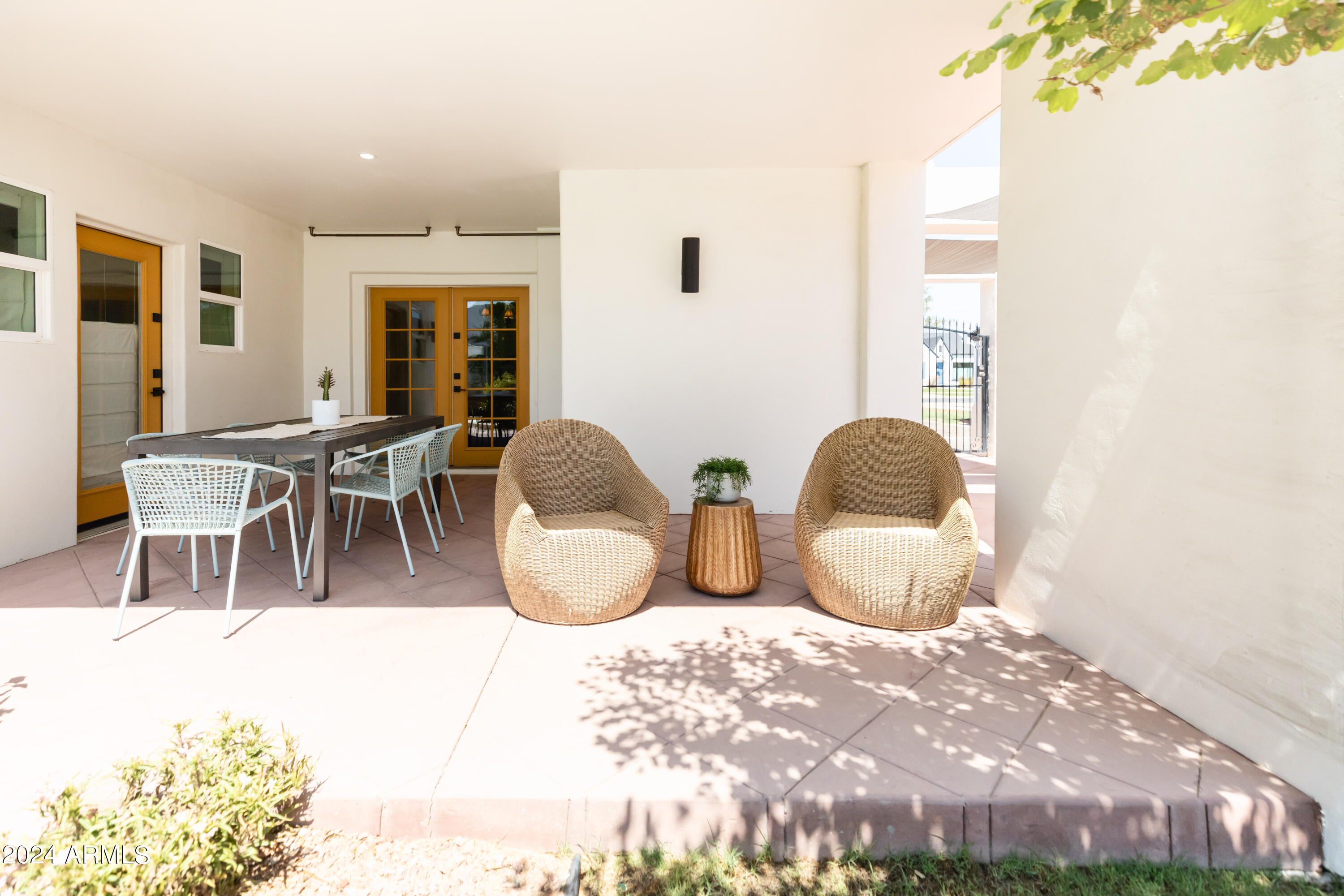 1509 W LYNWOOD Street