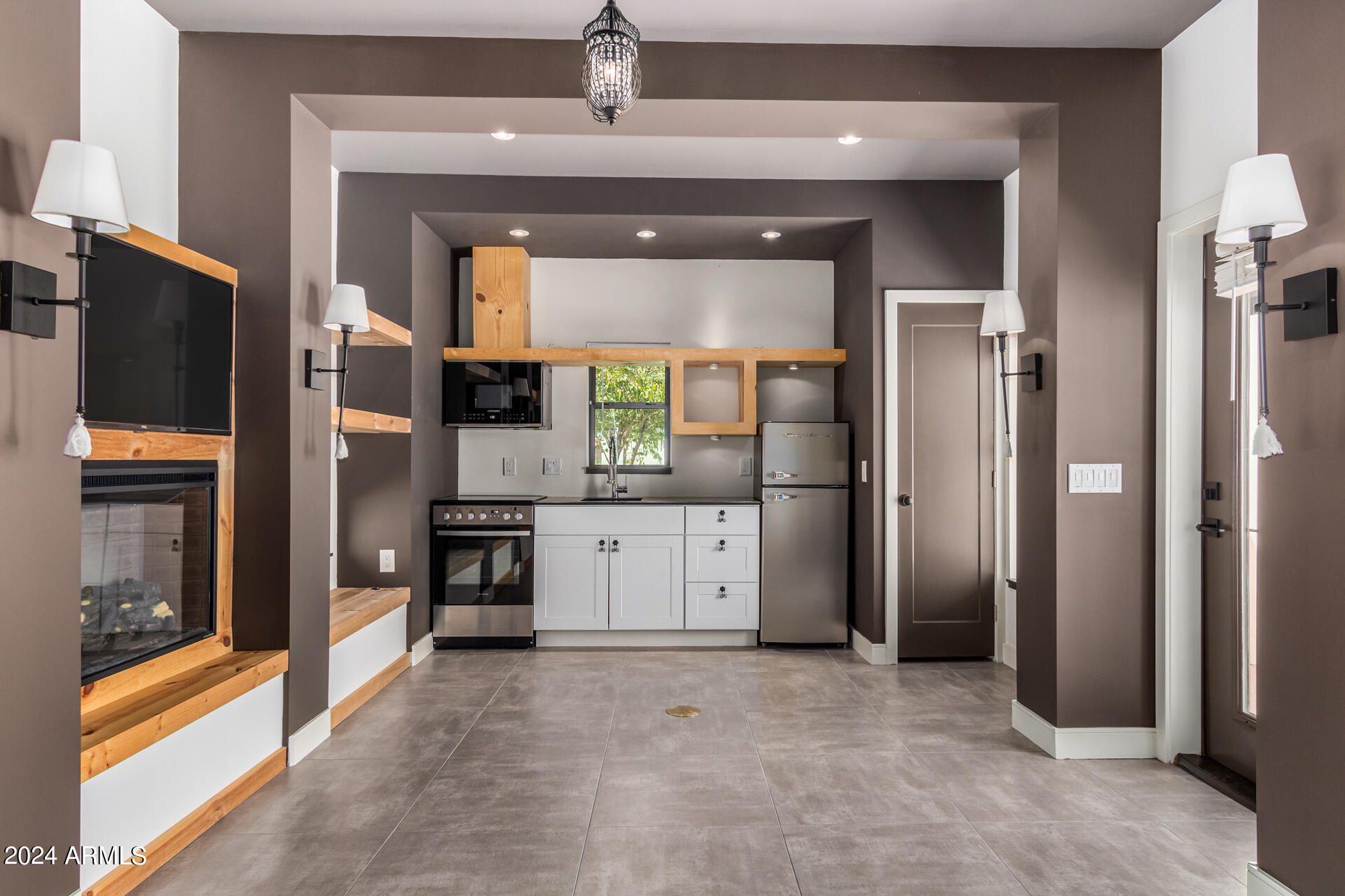 1509 W LYNWOOD Street