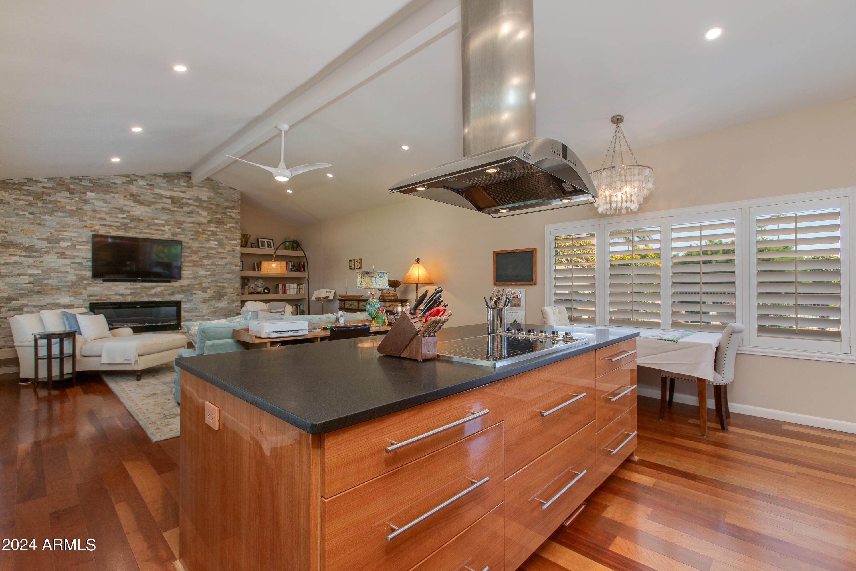 4800 N 68TH Street, 151