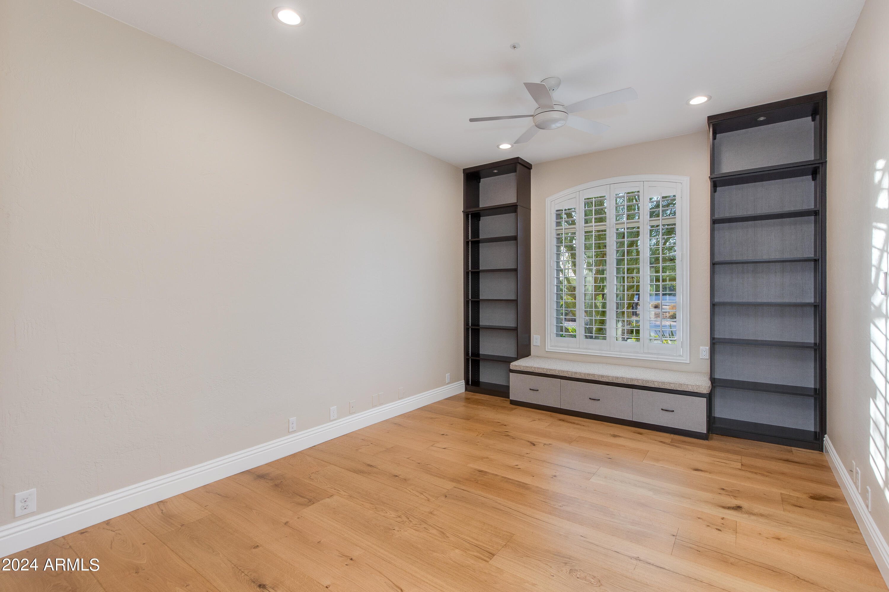 8701 E REMUDA Drive
