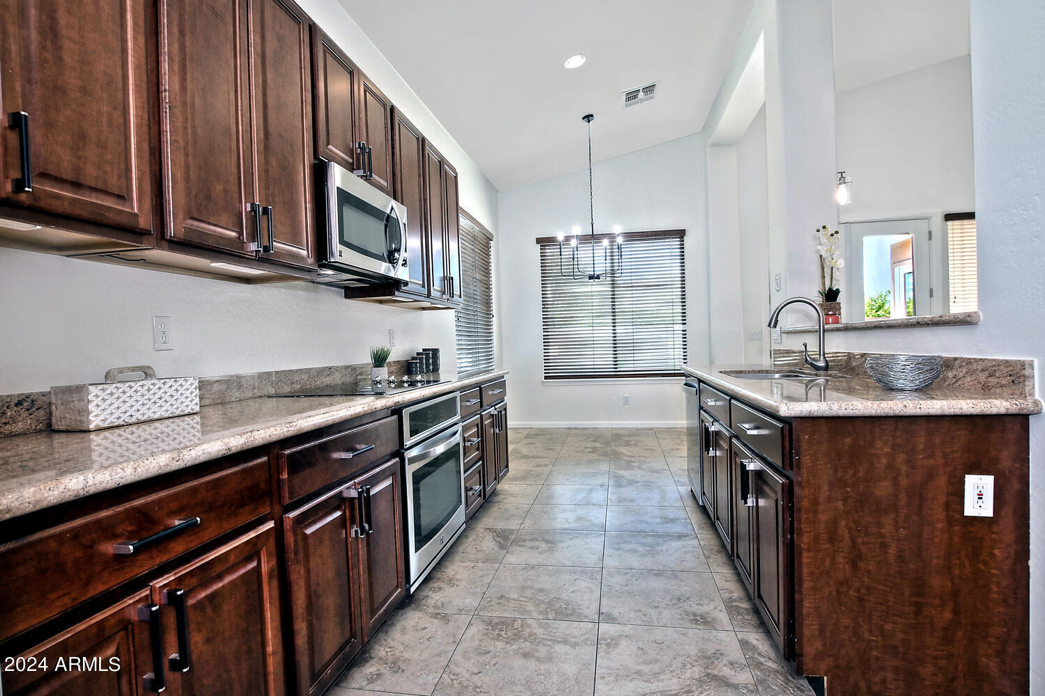 4623 E ROY ROGERS Road