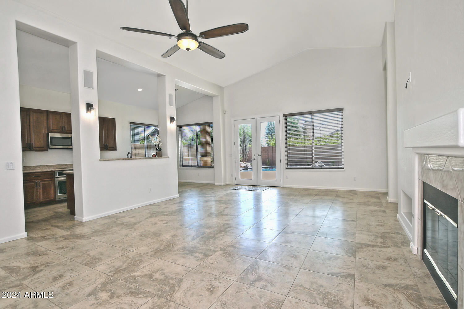 4623 E ROY ROGERS Road