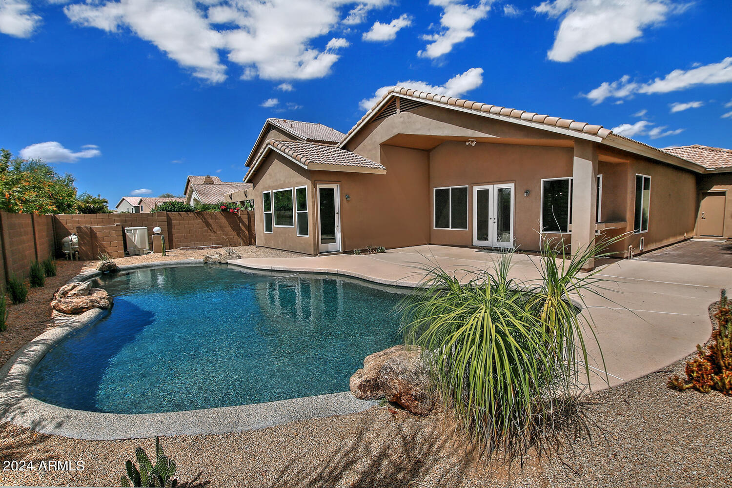 4623 E ROY ROGERS Road