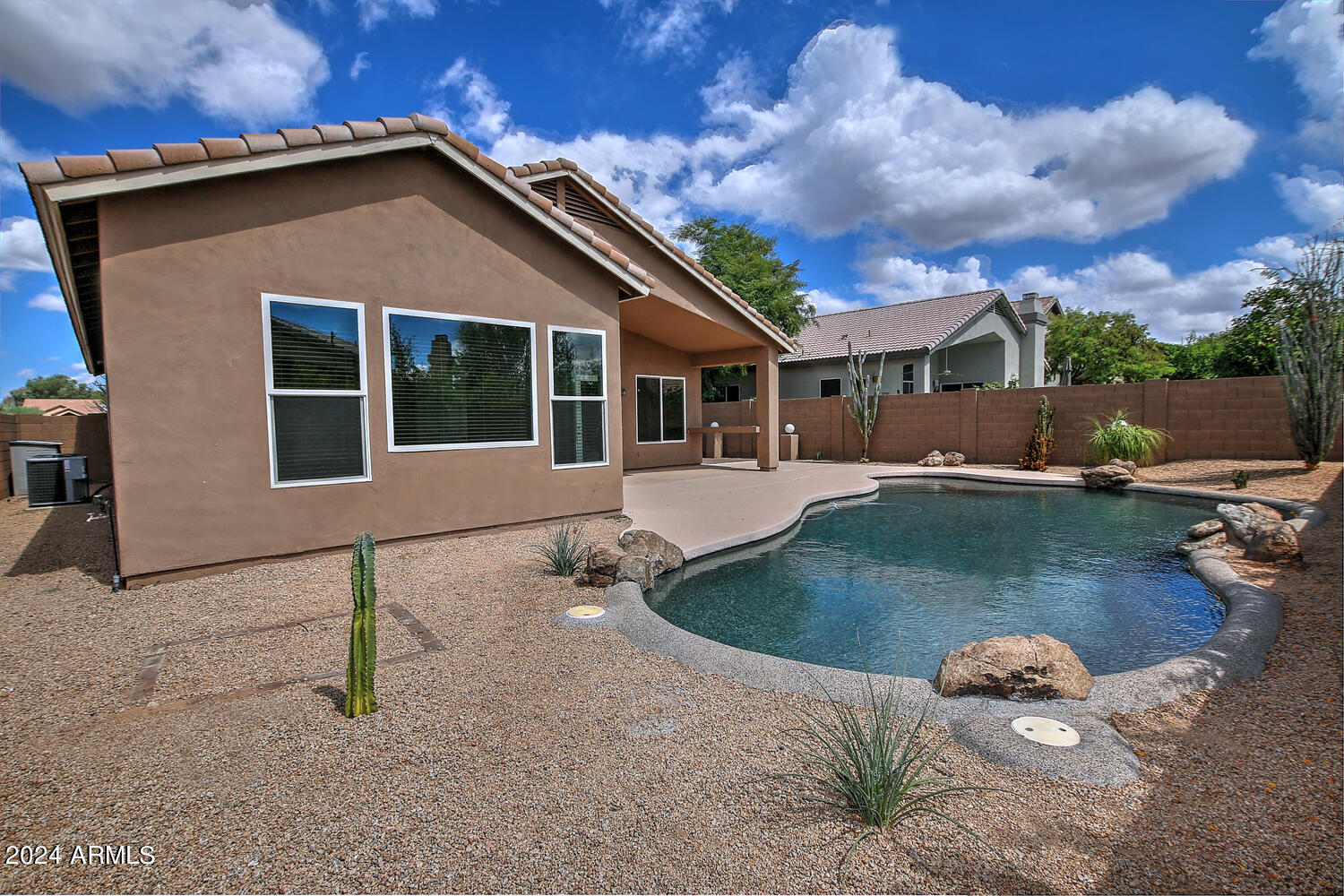 4623 E ROY ROGERS Road