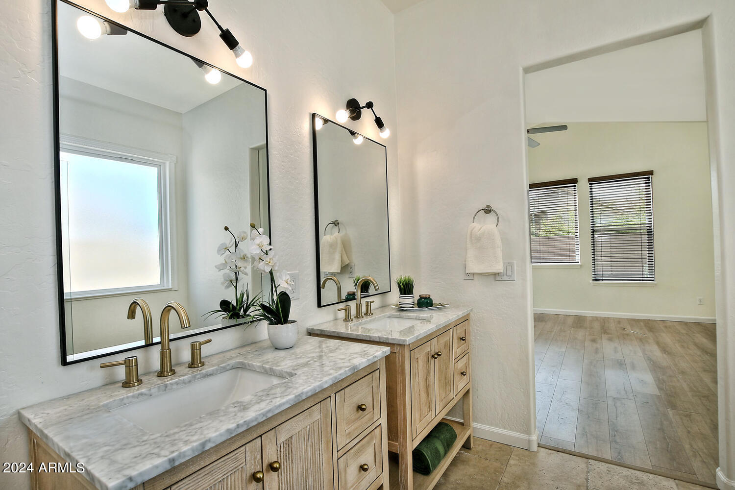 4623 E ROY ROGERS Road