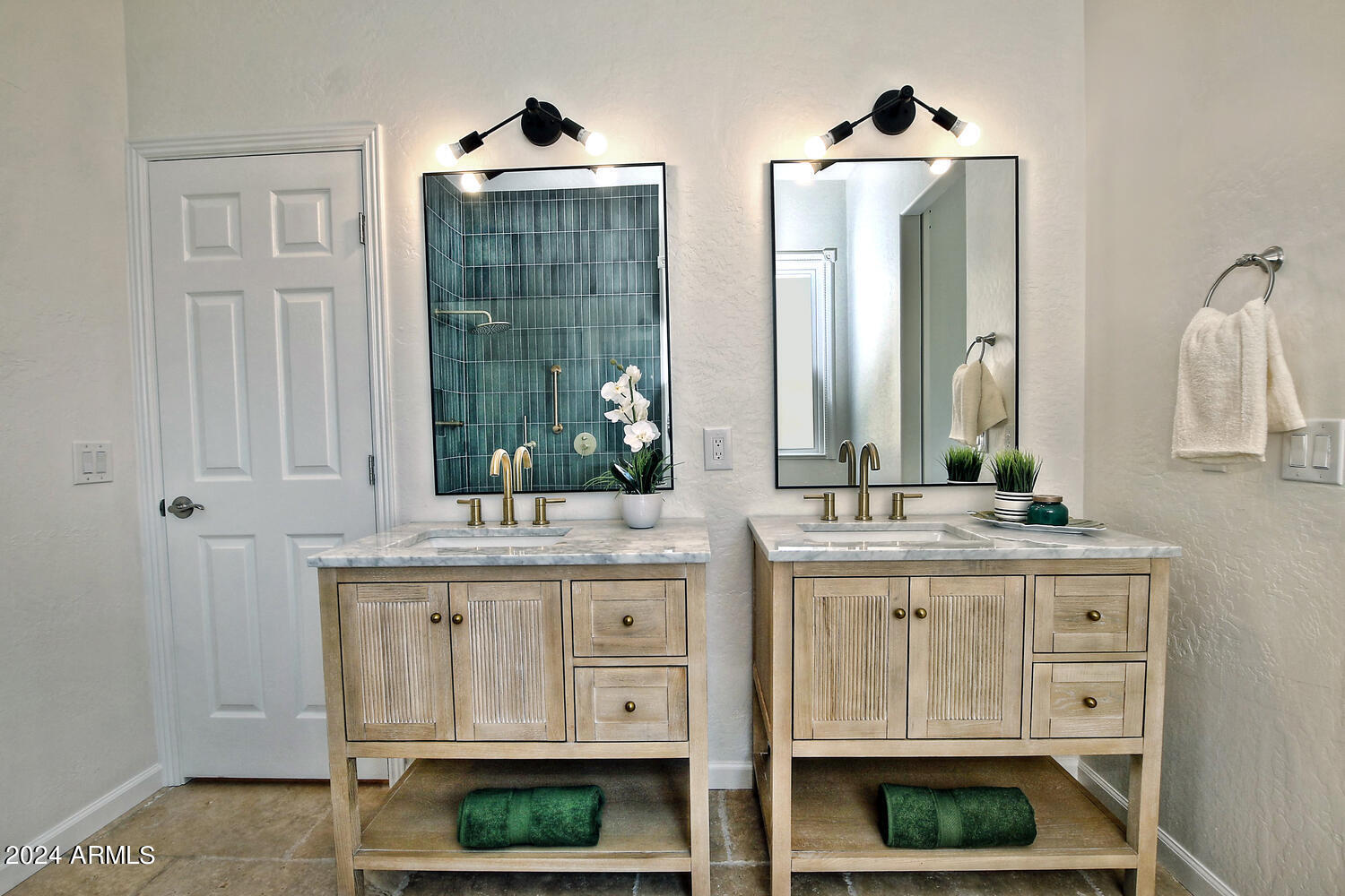 4623 E ROY ROGERS Road