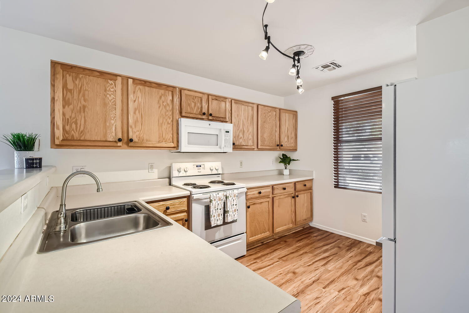11405 W AMBER Trail