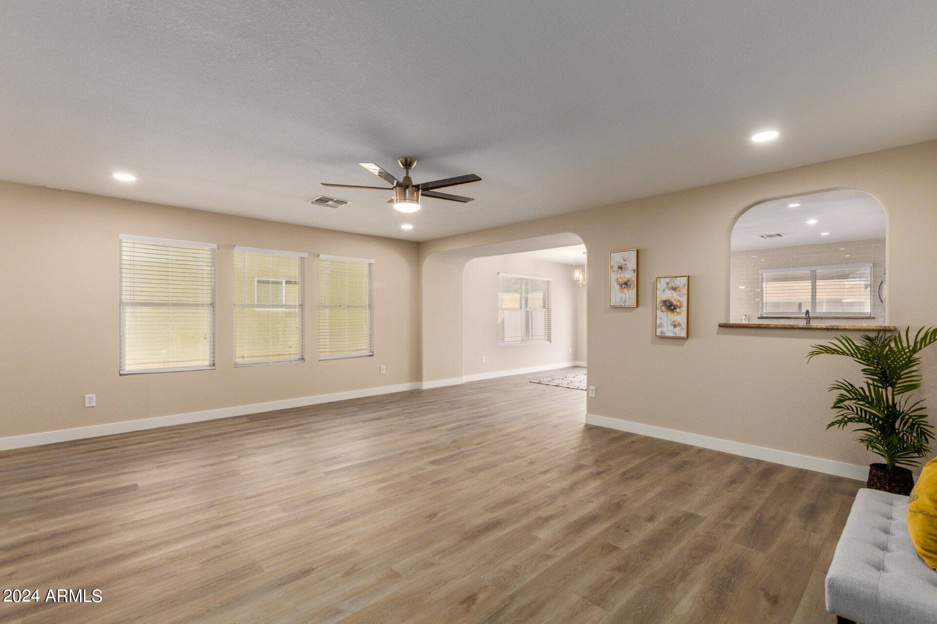 8141 E POSADA Avenue