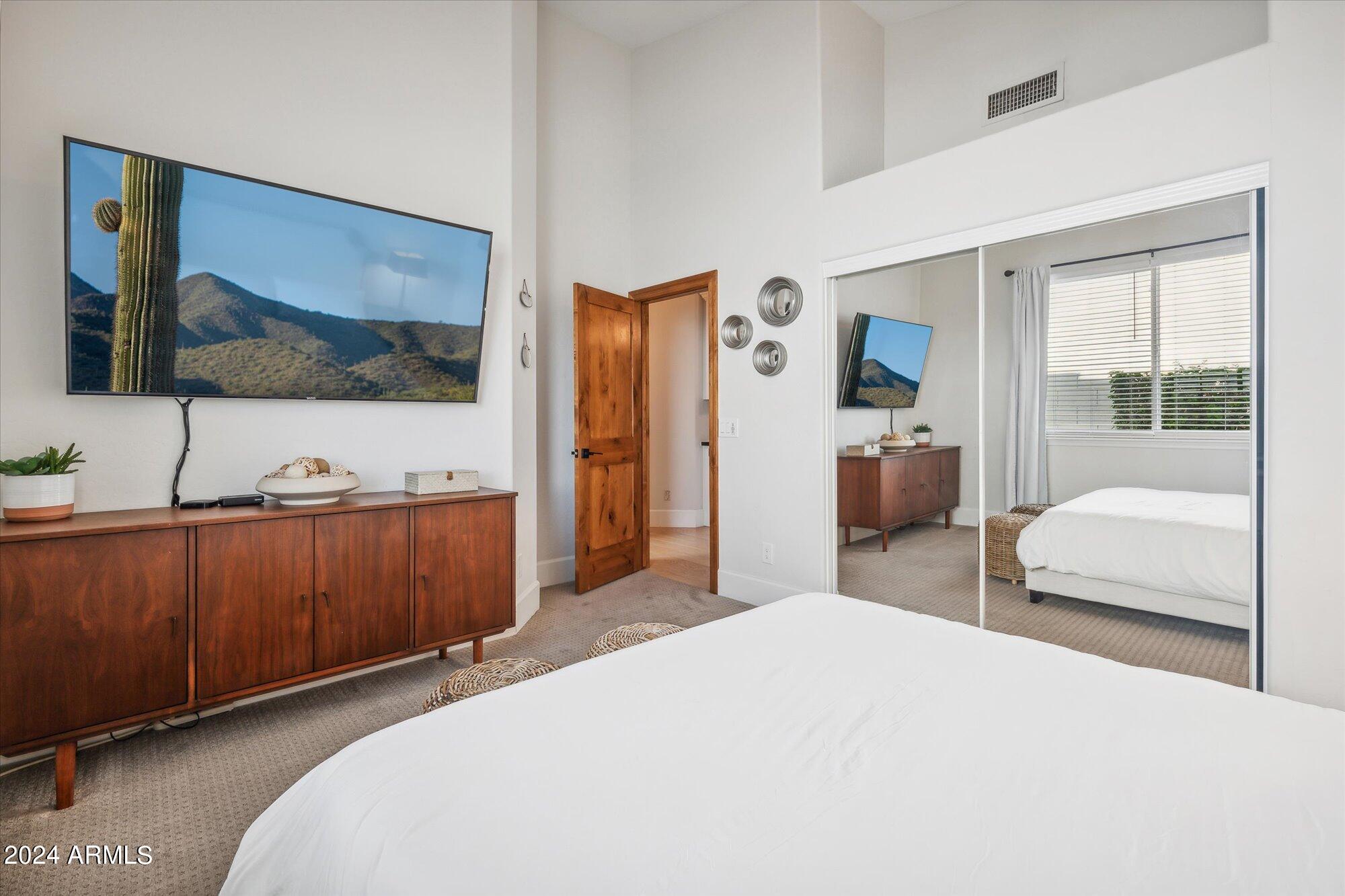 5518 E SAINT JOHN Road