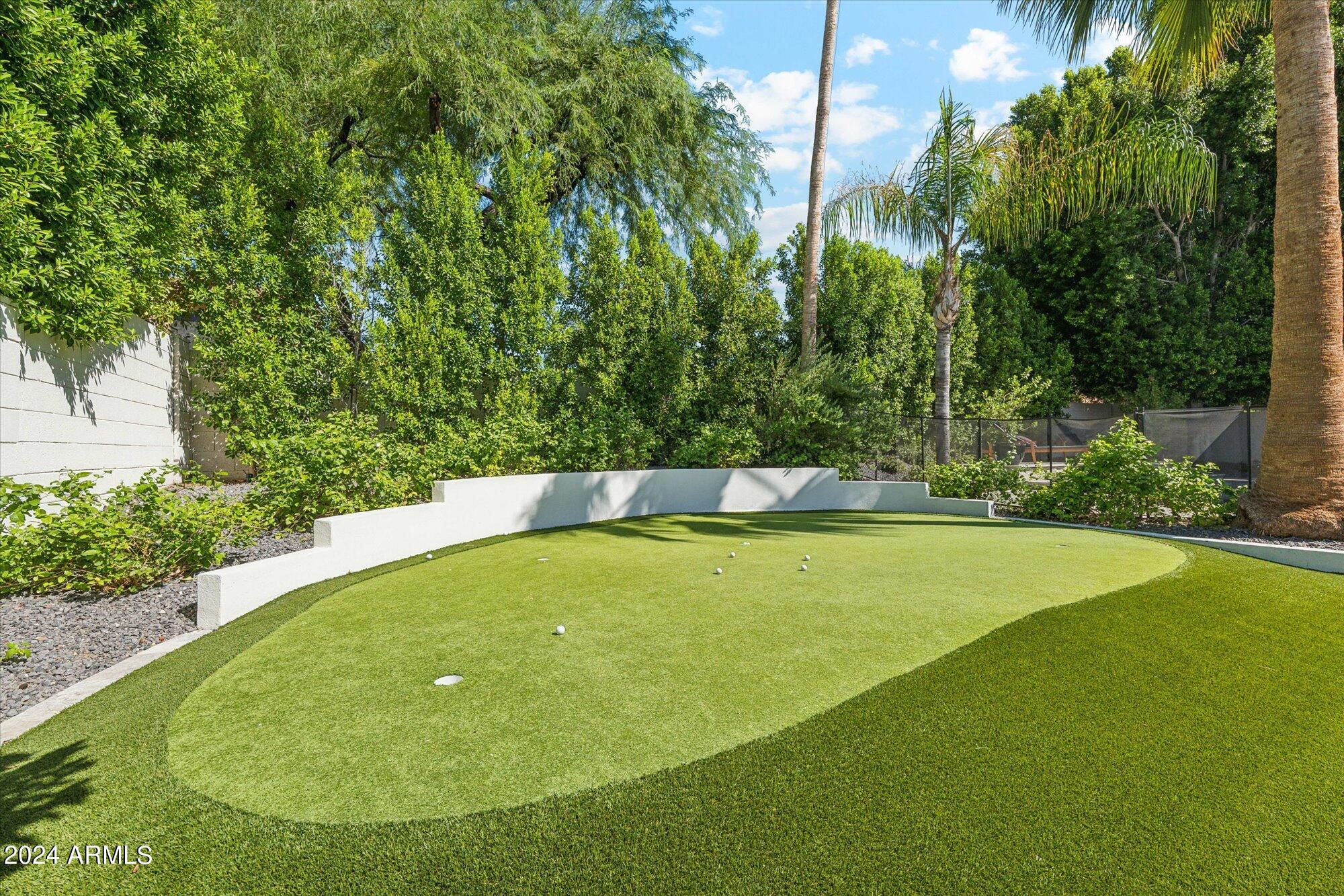 5518 E SAINT JOHN Road