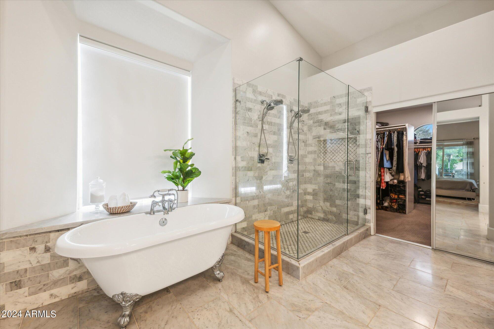 5518 E SAINT JOHN Road