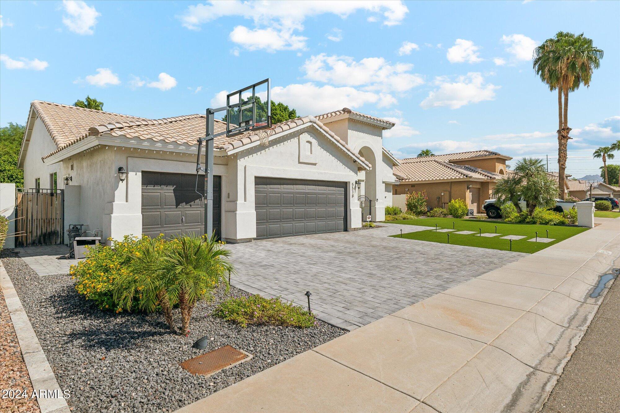 5518 E SAINT JOHN Road