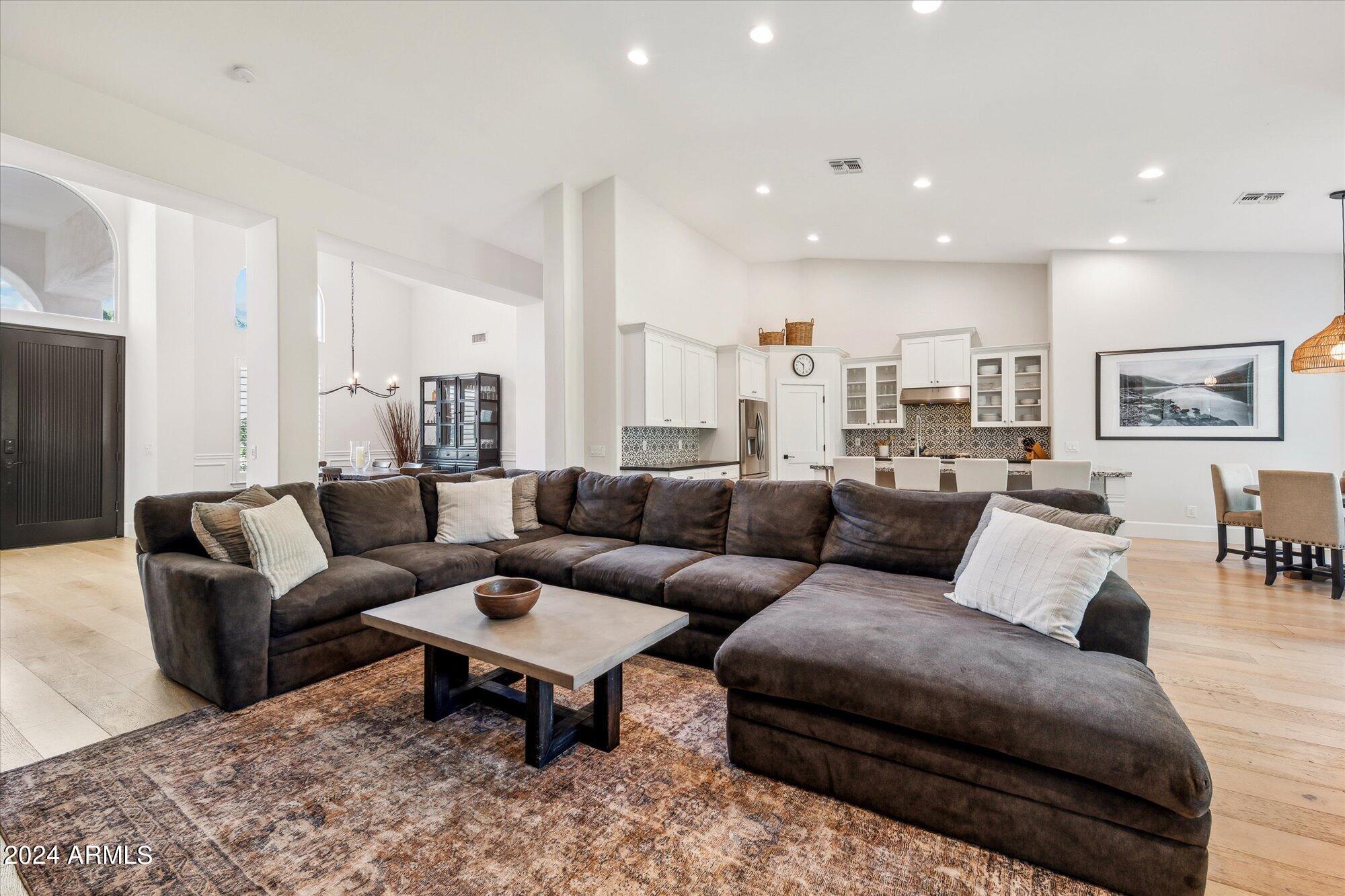 5518 E SAINT JOHN Road