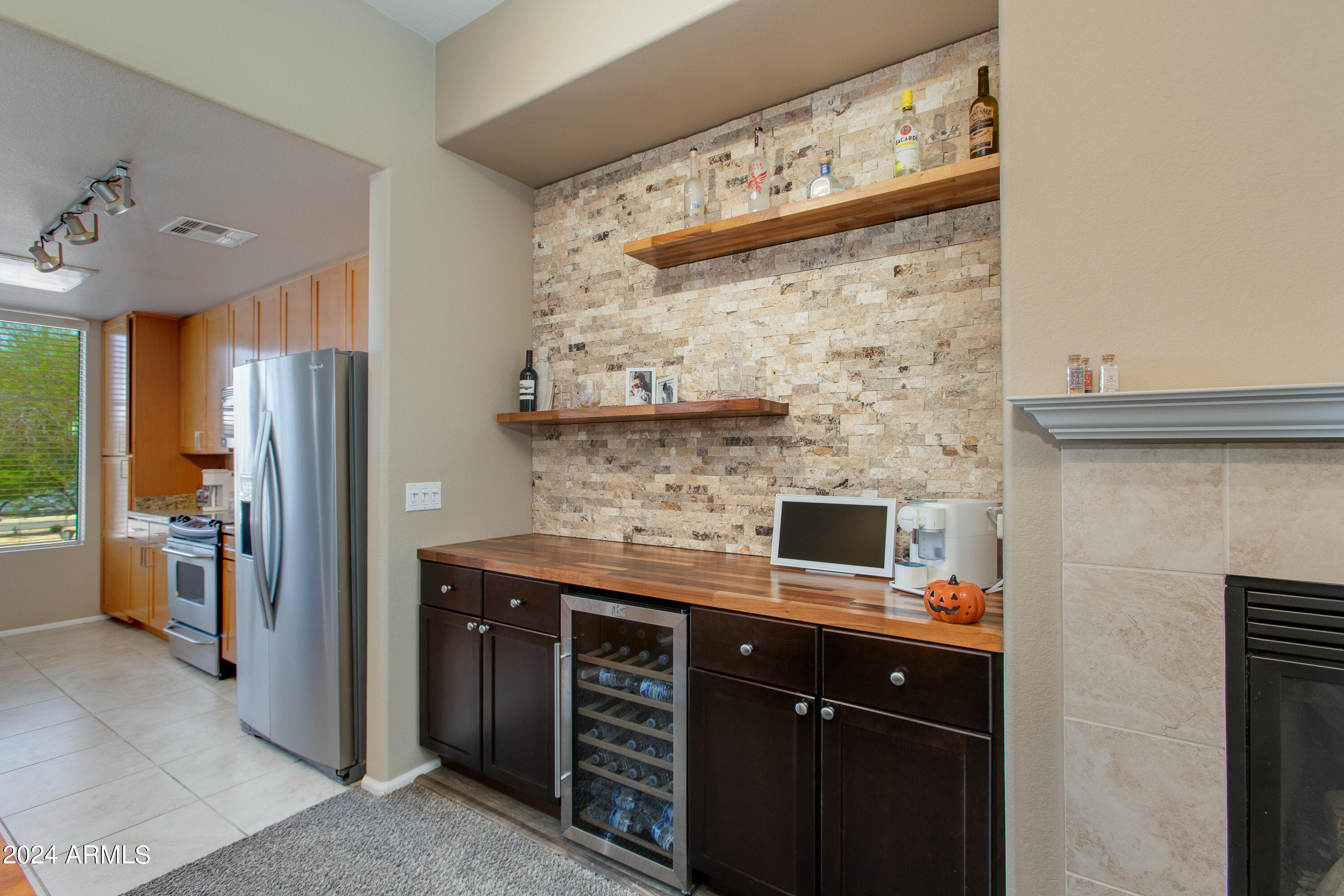 6745 N 93rd Avenue, 1165