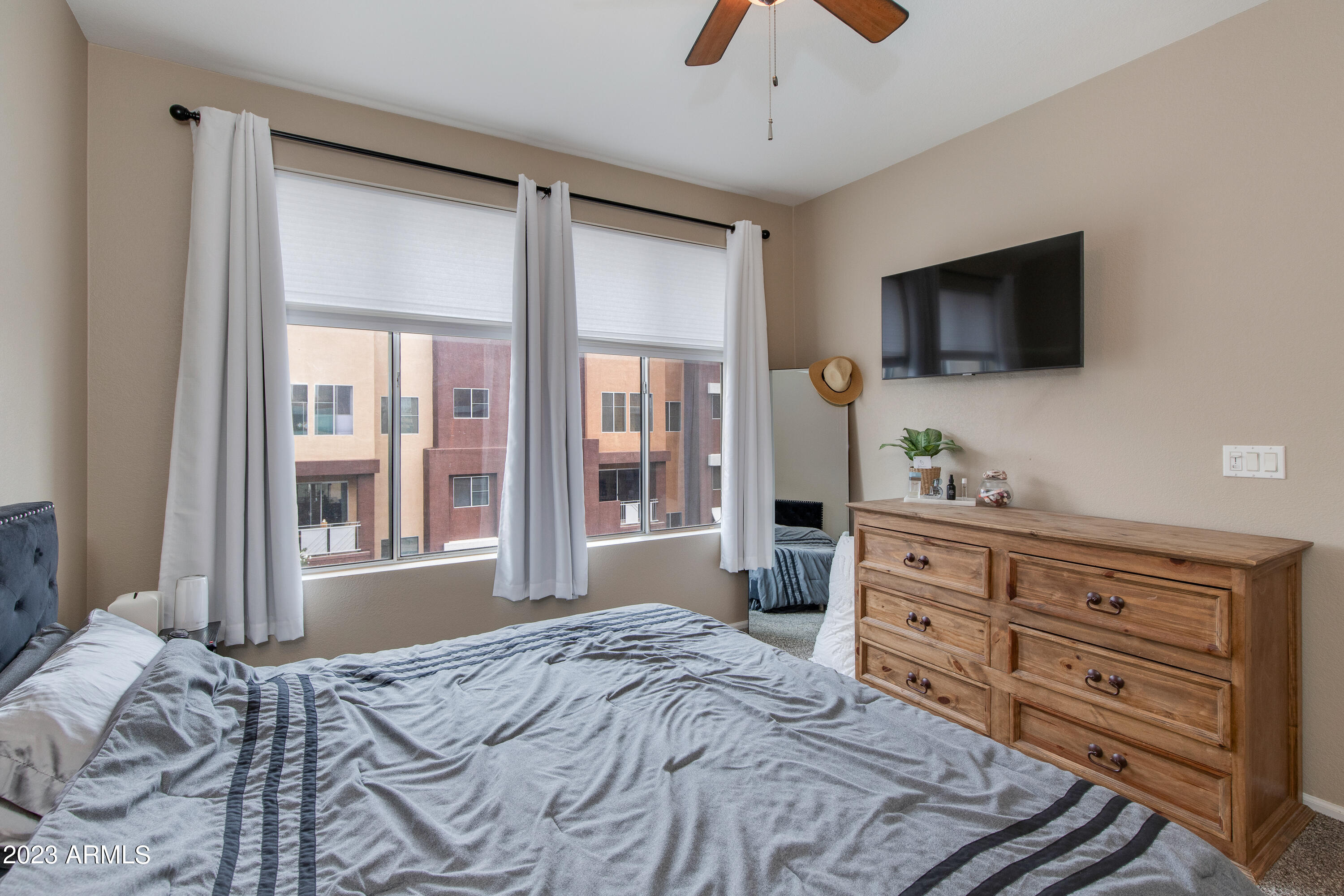 6745 N 93rd Avenue, 1165