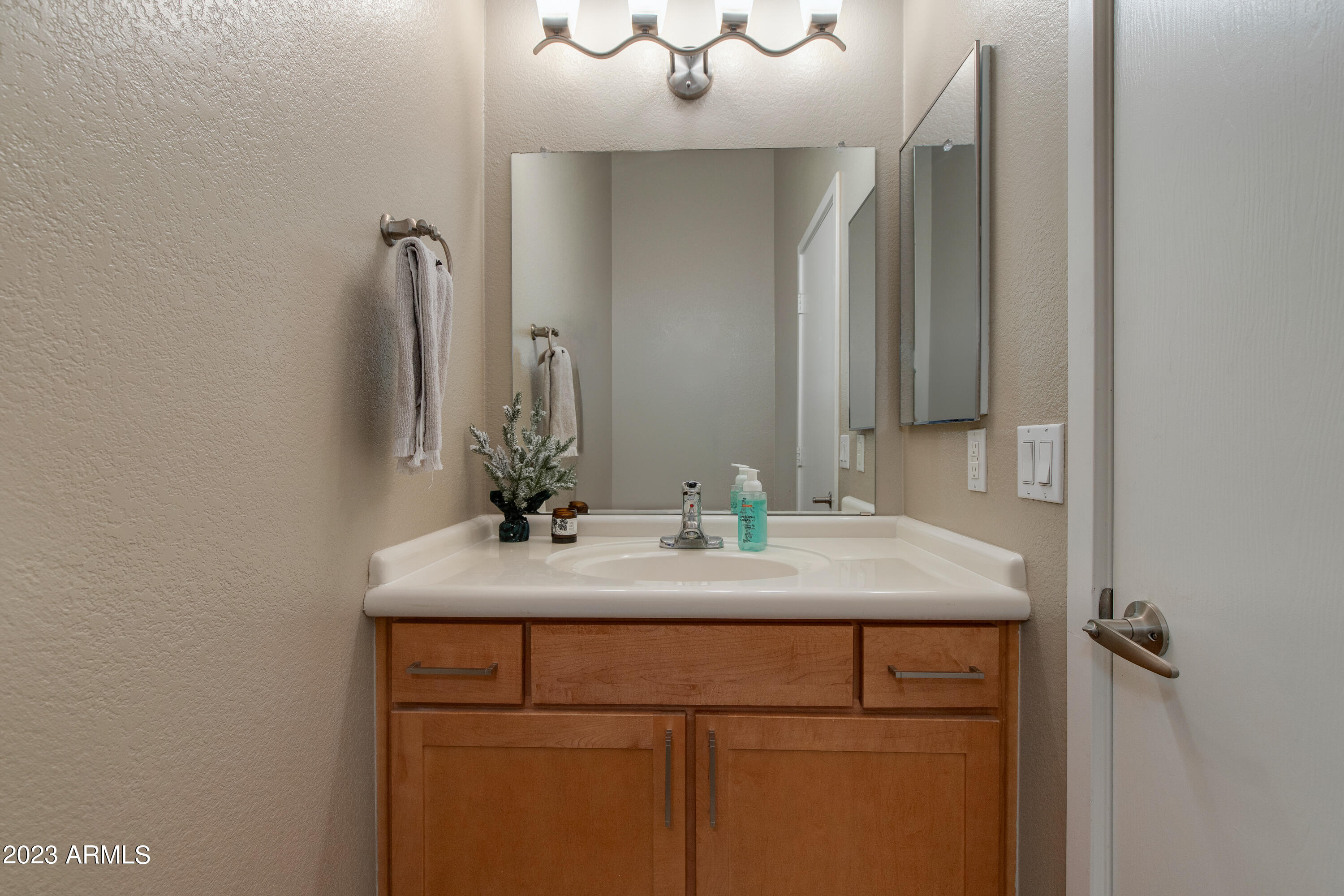 6745 N 93rd Avenue, 1165