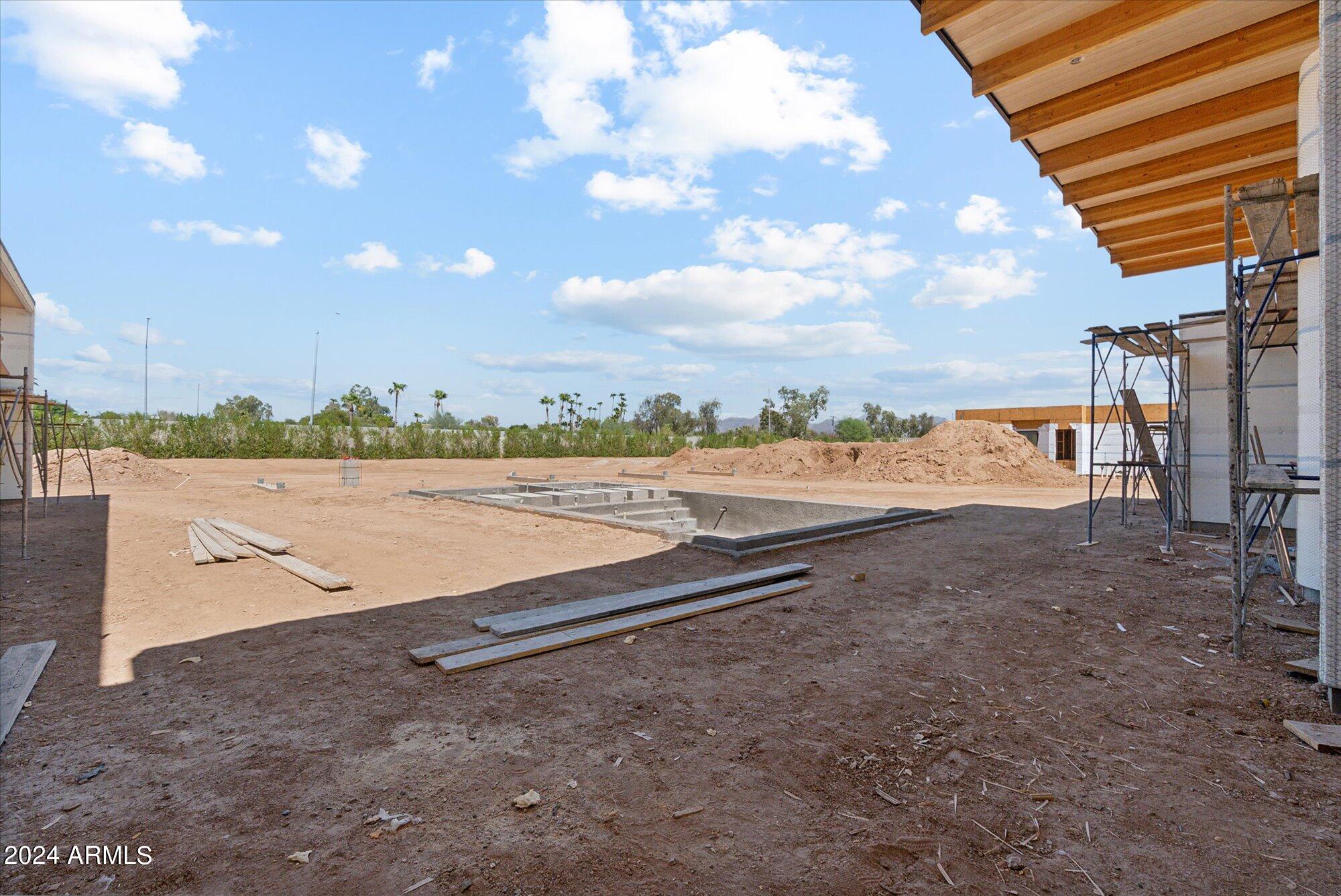 7022 E PARADISE Drive