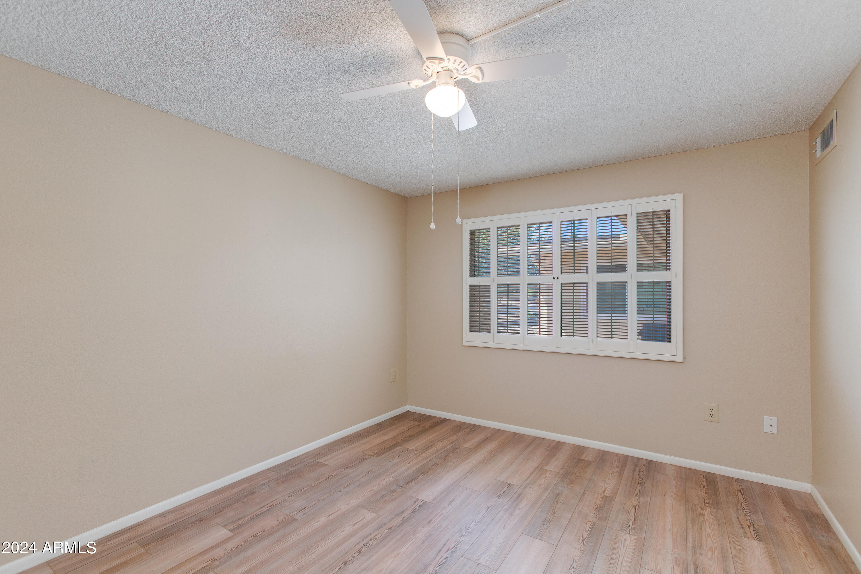 10822 W Santa Fe Drive