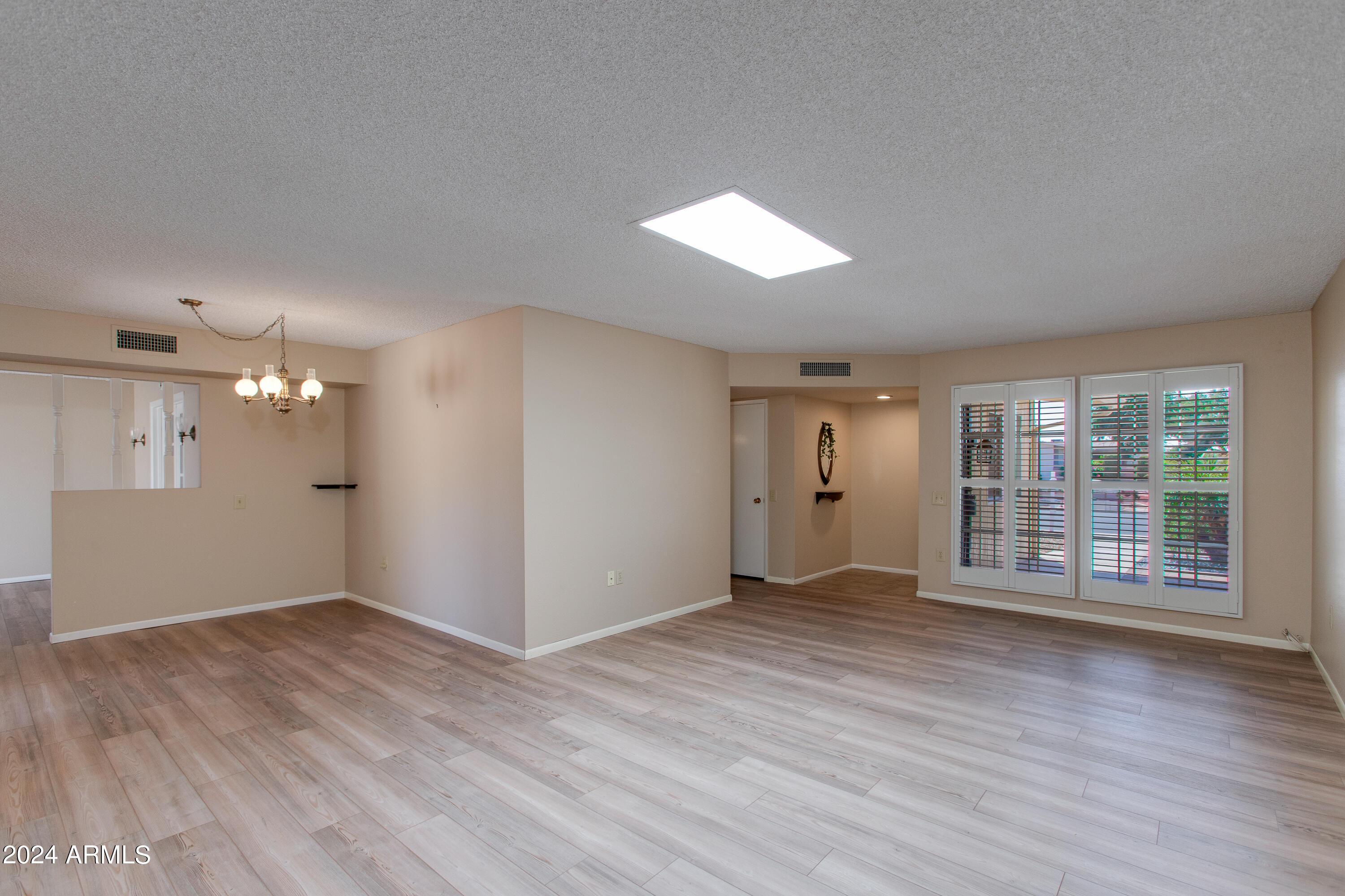 10822 W Santa Fe Drive