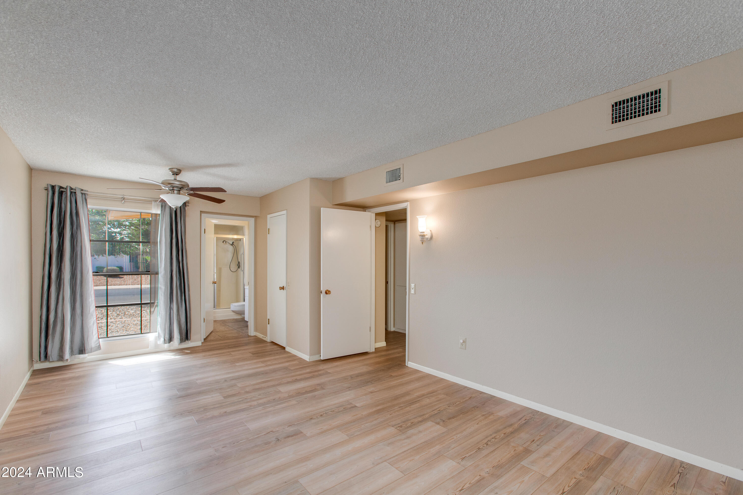 10822 W Santa Fe Drive