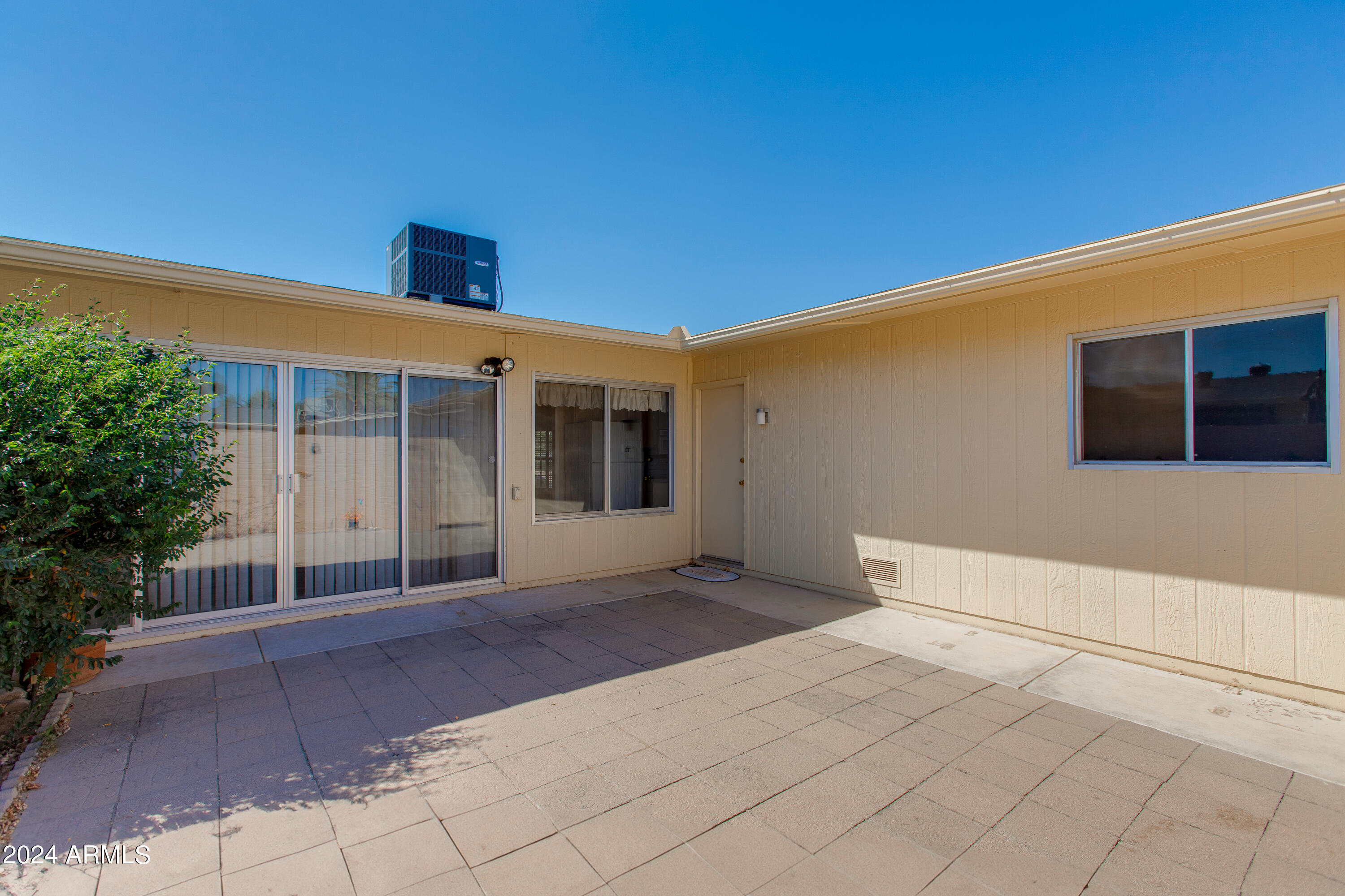 10822 W Santa Fe Drive