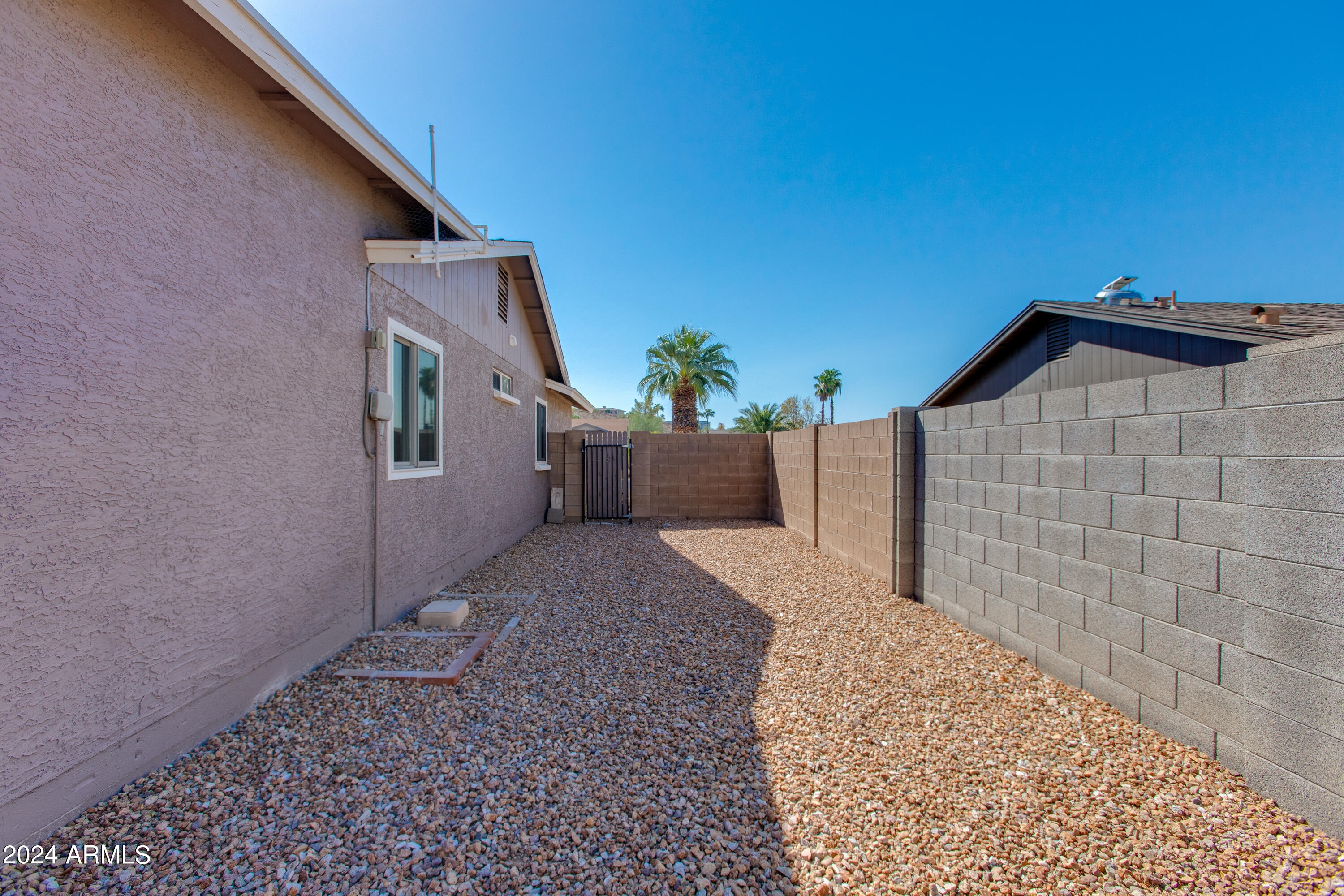 902 E LE MARCHE Avenue