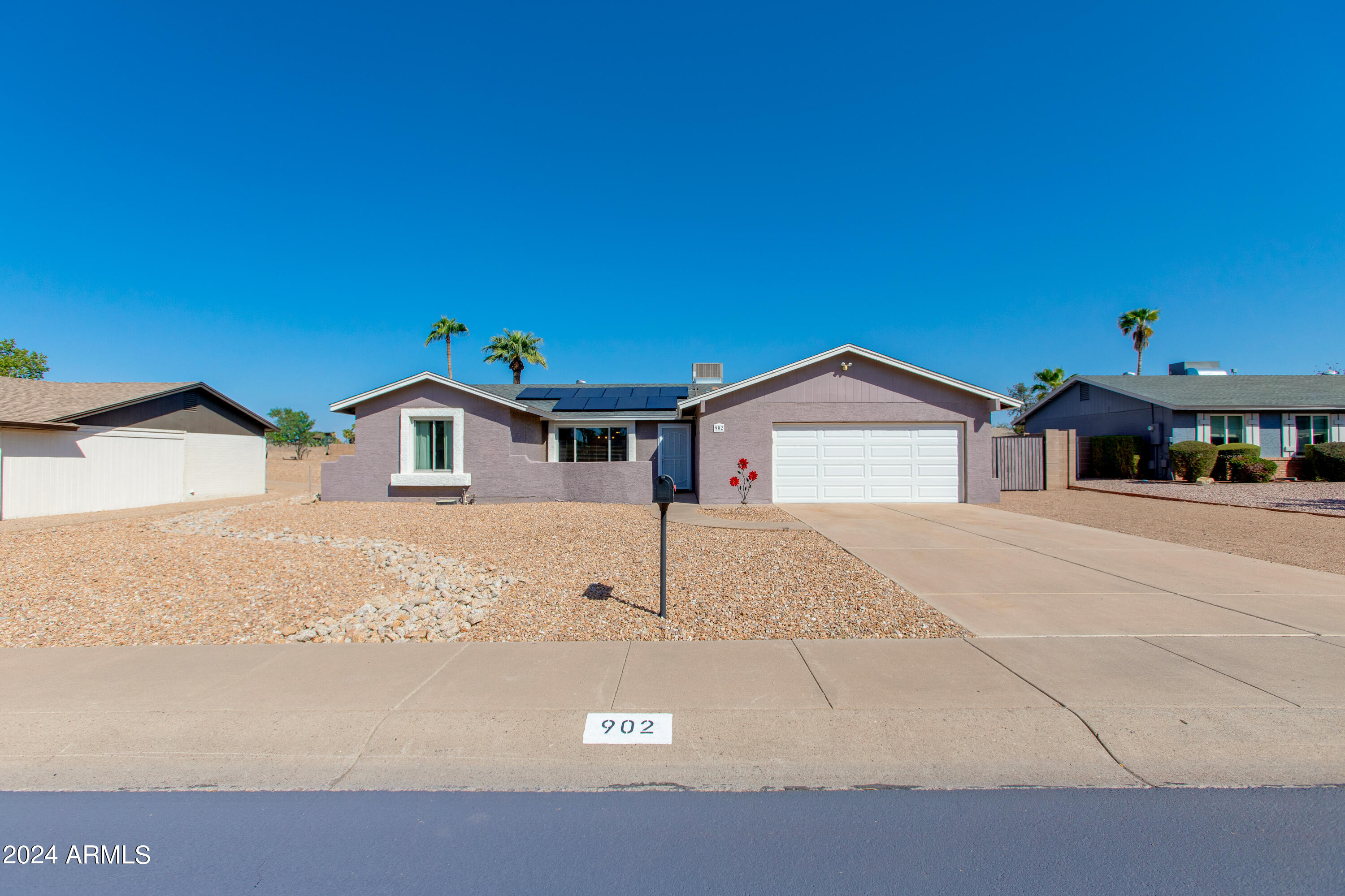 902 E LE MARCHE Avenue