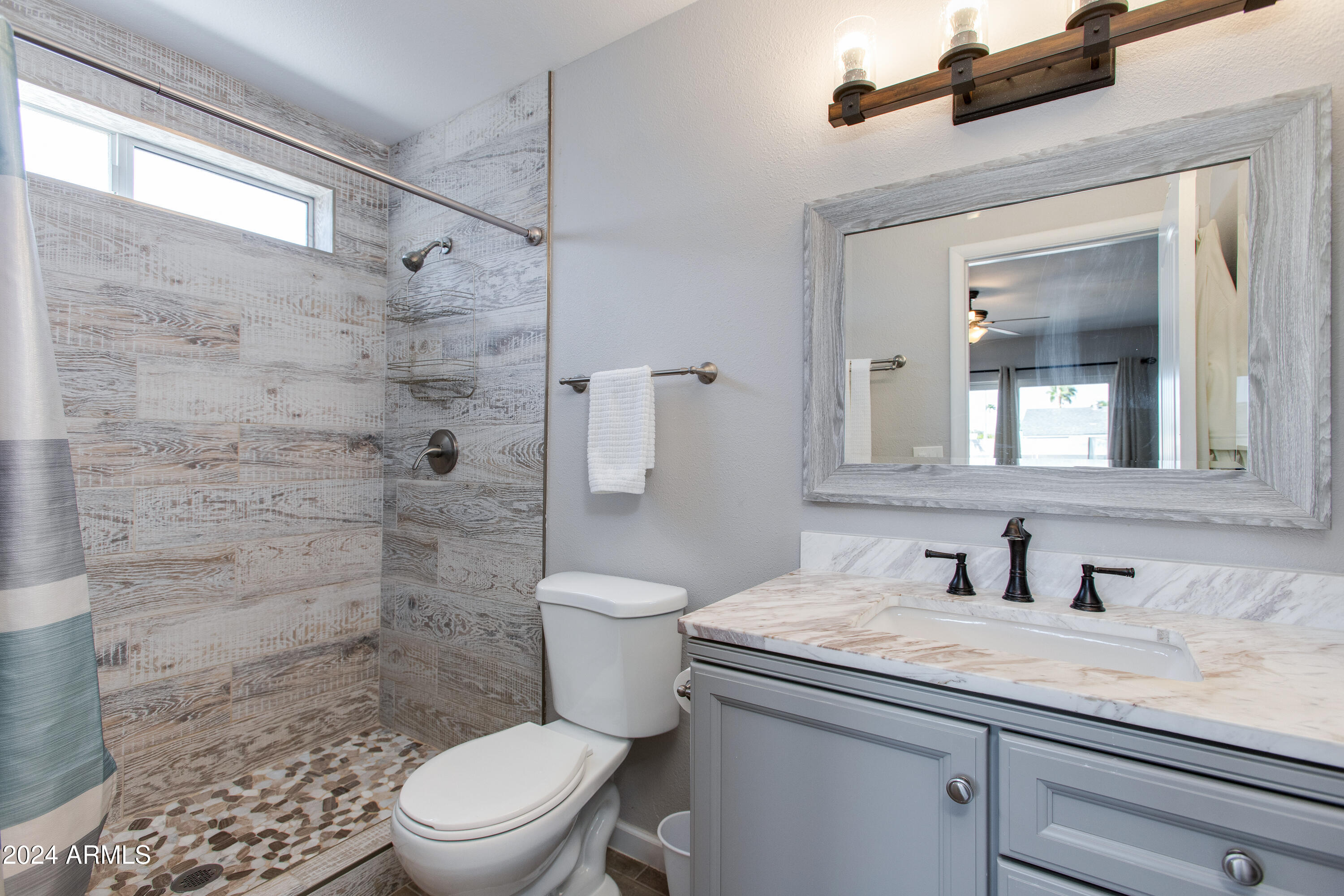 902 E LE MARCHE Avenue