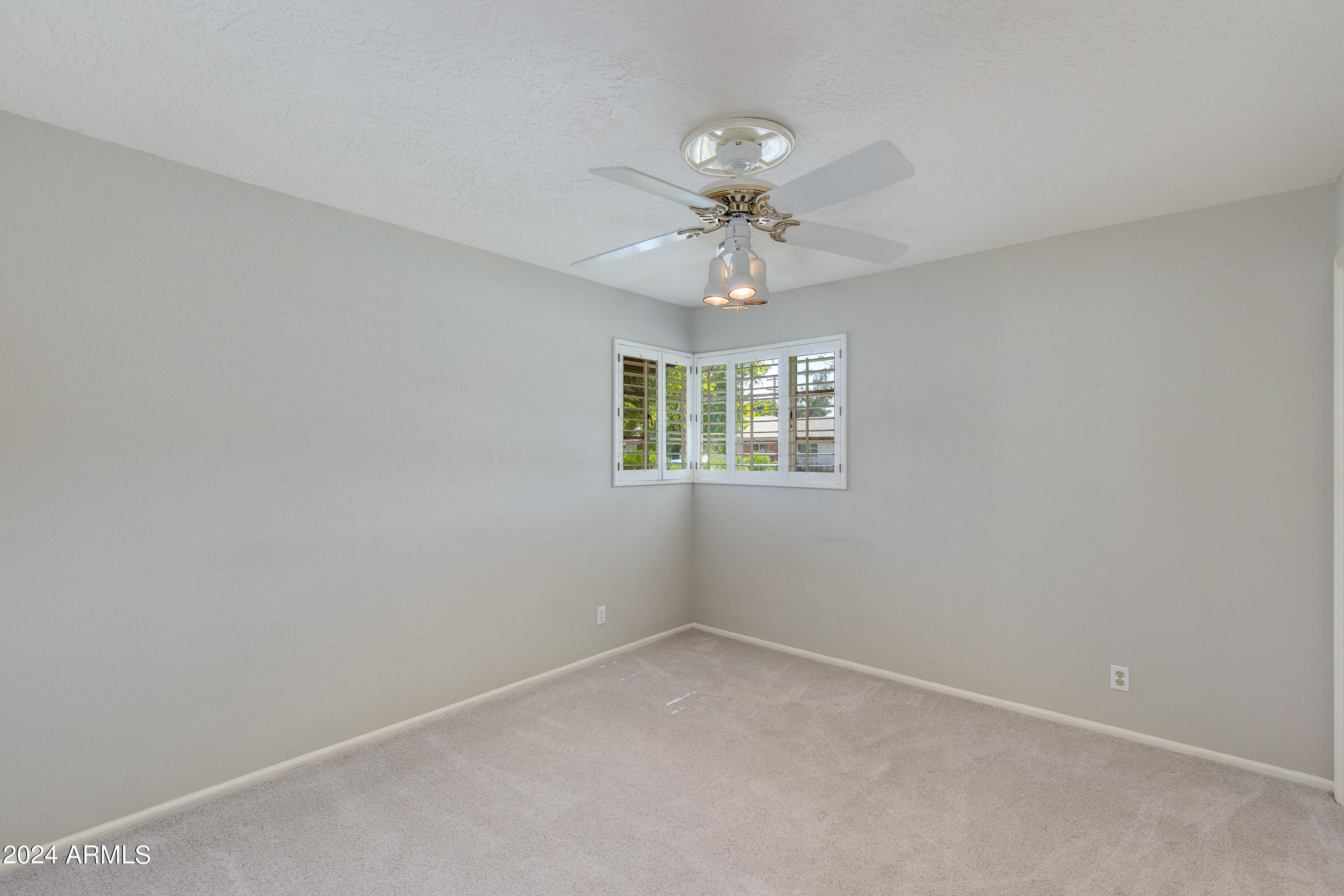 4924 E MULBERRY Drive