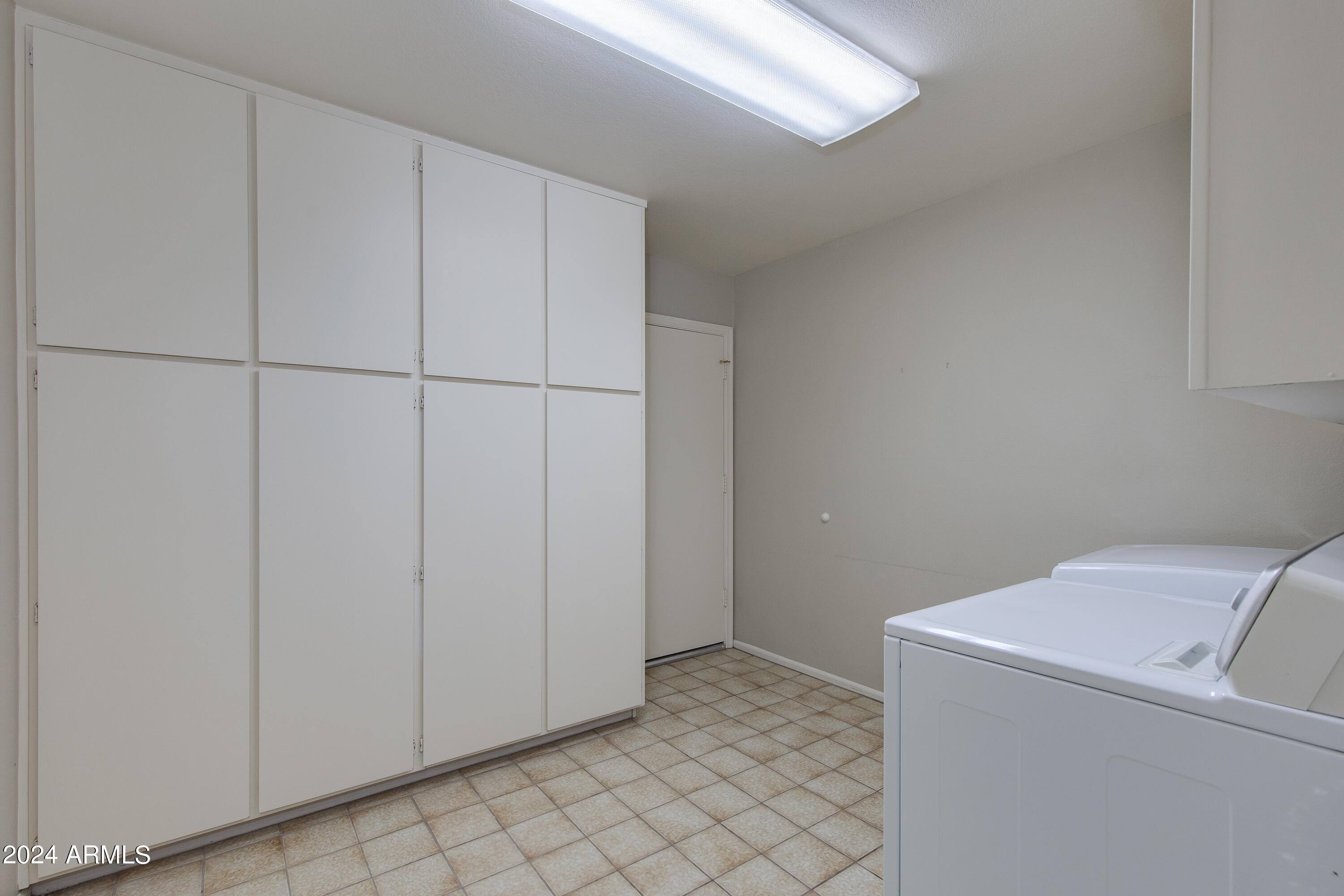 4924 E MULBERRY Drive